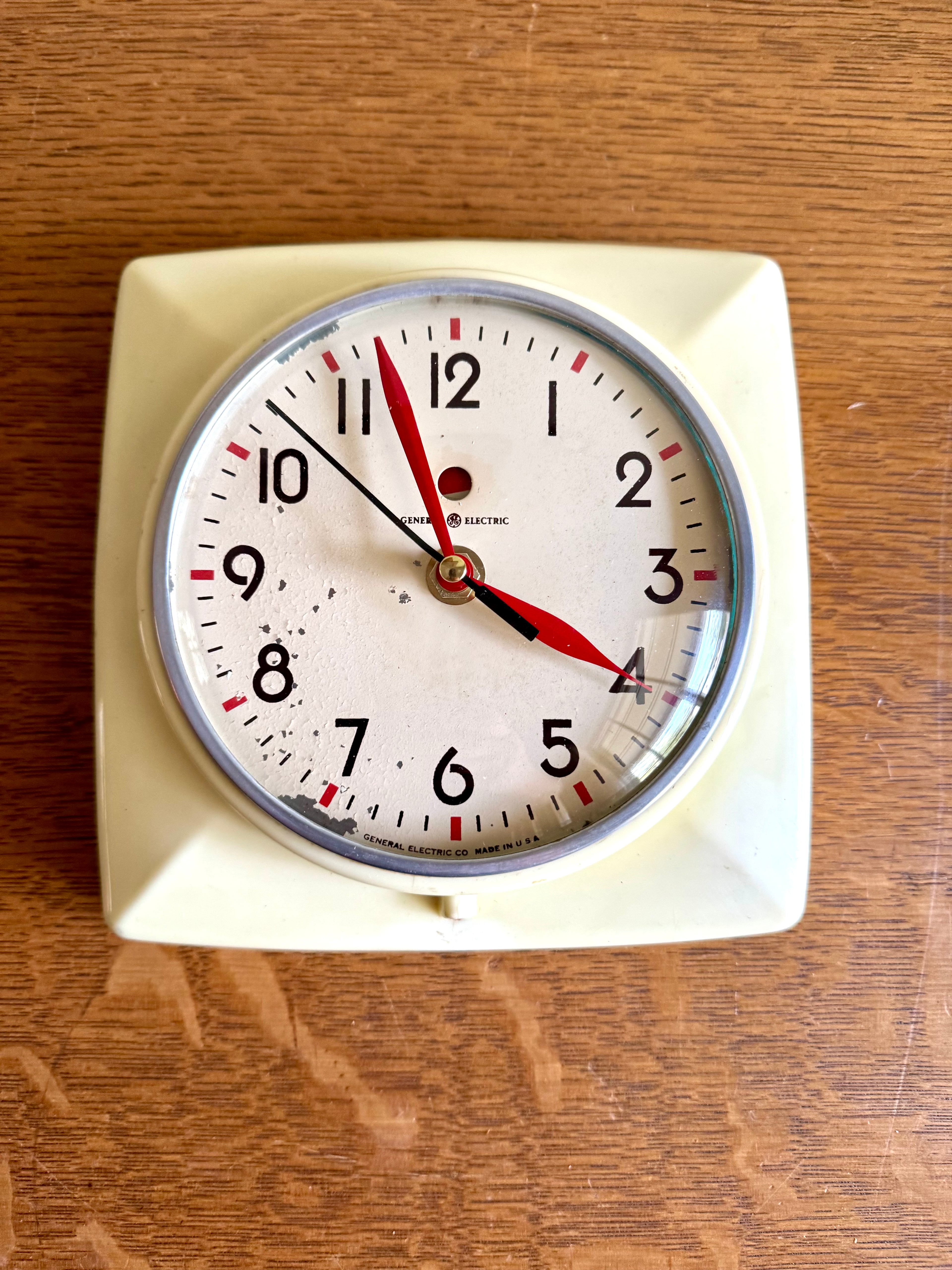 Vintage General Electric Wall Clock | G.E. 2H20 Kitchen Clock | MCM Red Dot White Wall Clock | Ivory White Battery Converted Wall Clock