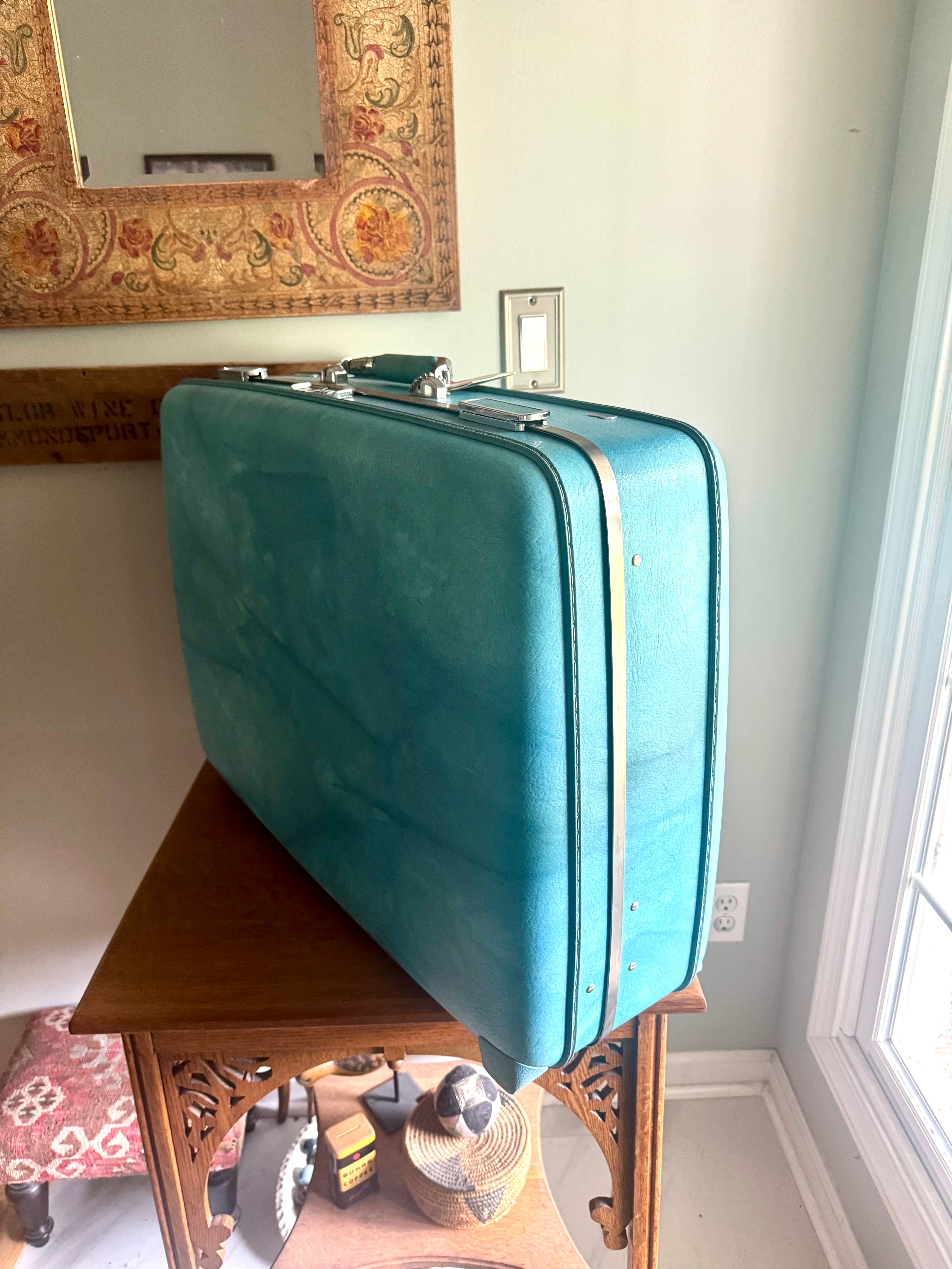 Vintage American Tourister Turquoise Marbled Luggage| American Tourister Suitcase| X-Large Size A/T Escort Suitcase| Turquoise Blue Suitcase