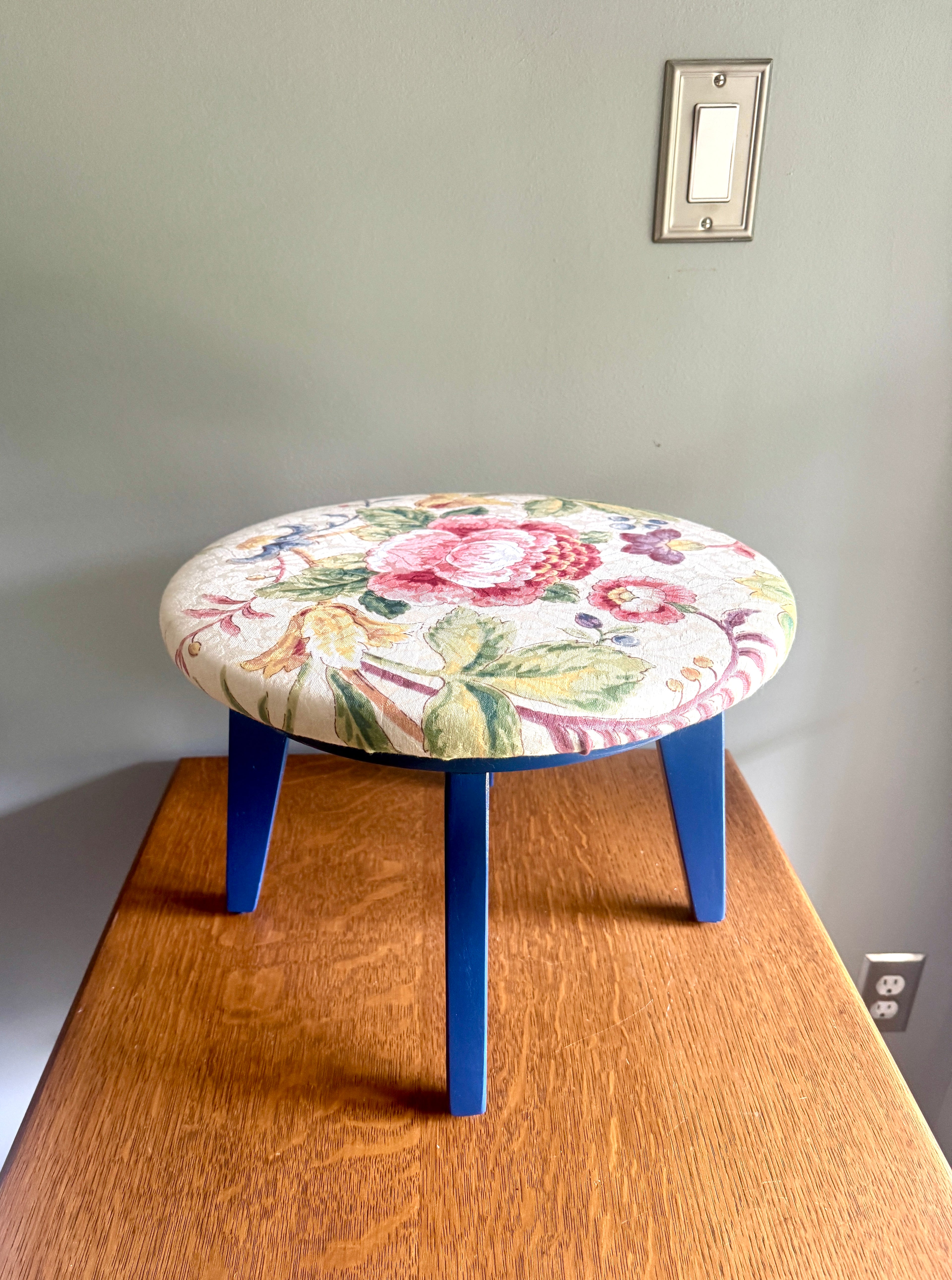 Vtg Blue Wooden & Floral Fabric Swivel Stool ~ Short Round Floral Swivel Stool