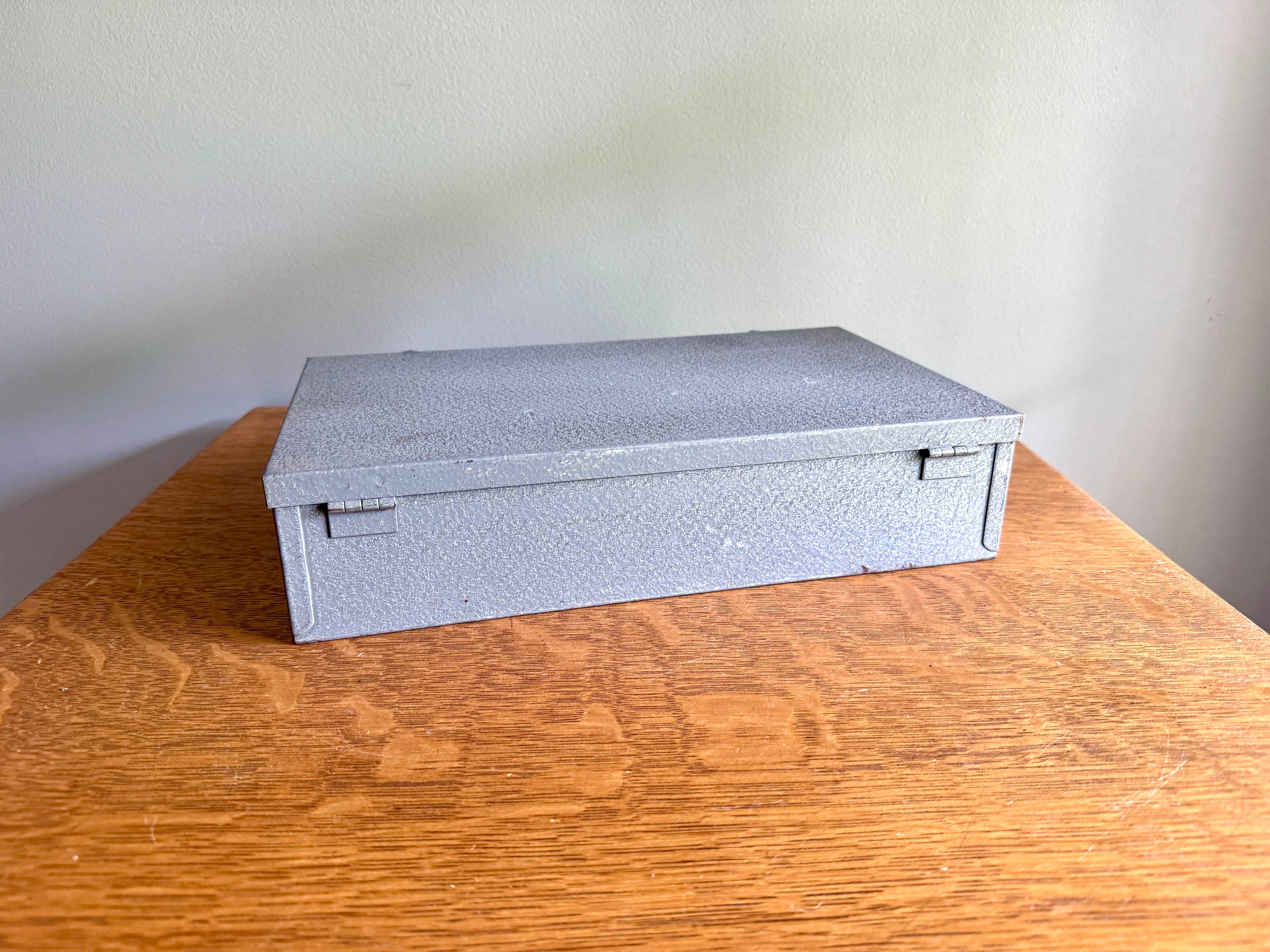 Vtg Brumberger 35mm Slide Gray Storage Box Metal Case 150 Slots ~