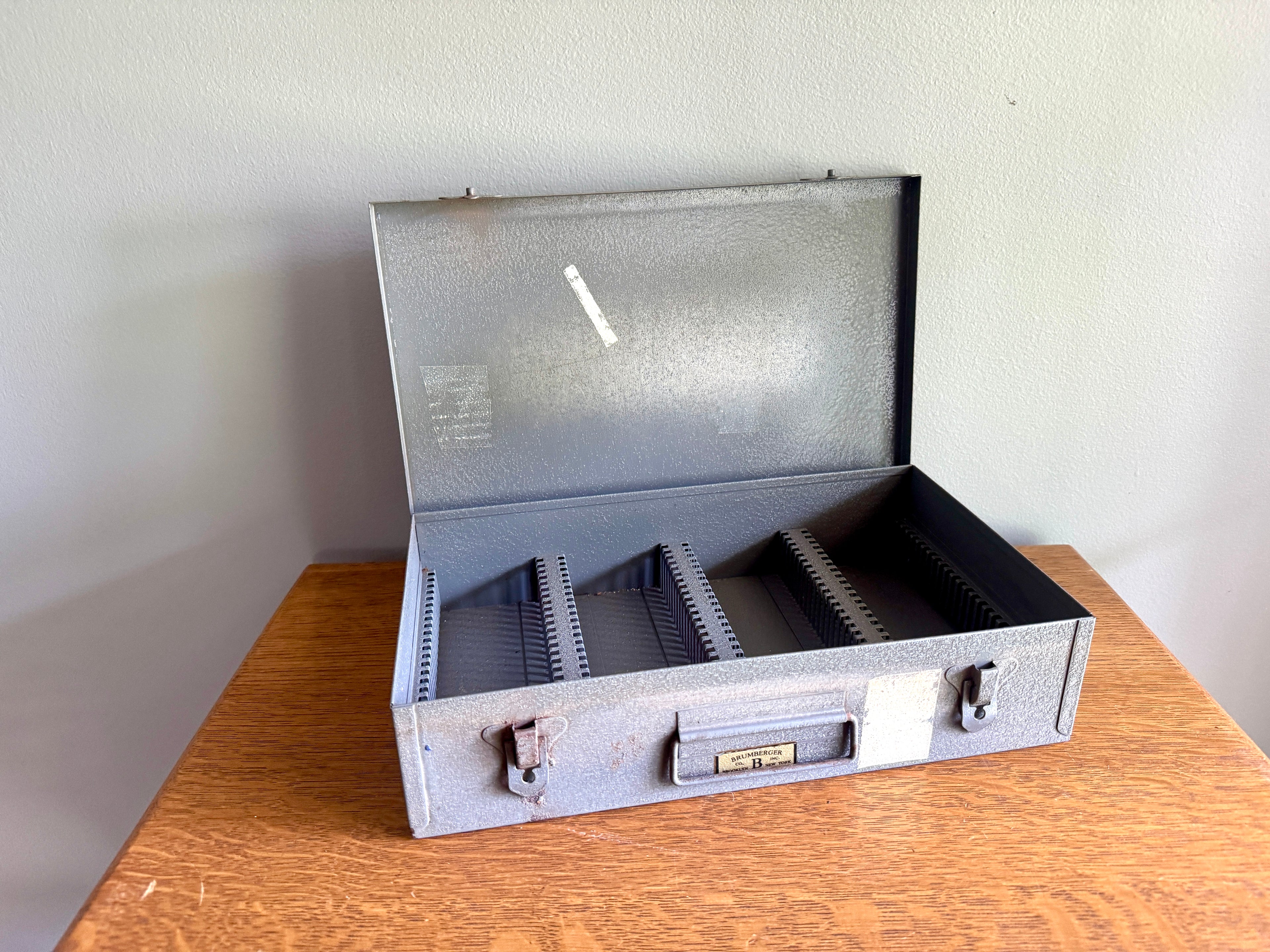 Vtg Brumberger 35mm Slide Gray Storage Box Metal Case 150 Slots ~
