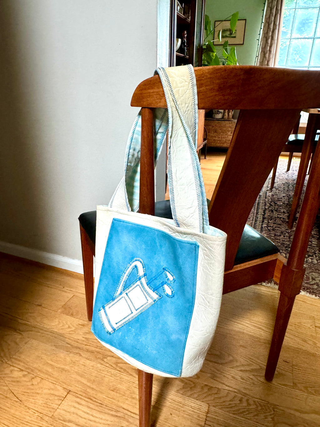 Vintage White Golf Themed Handbag | Handmade Golfing Bag | Blue Golf Purse | Golfer Gift | Golf Themed Purse  | Textured Vinyl Golf Handbag