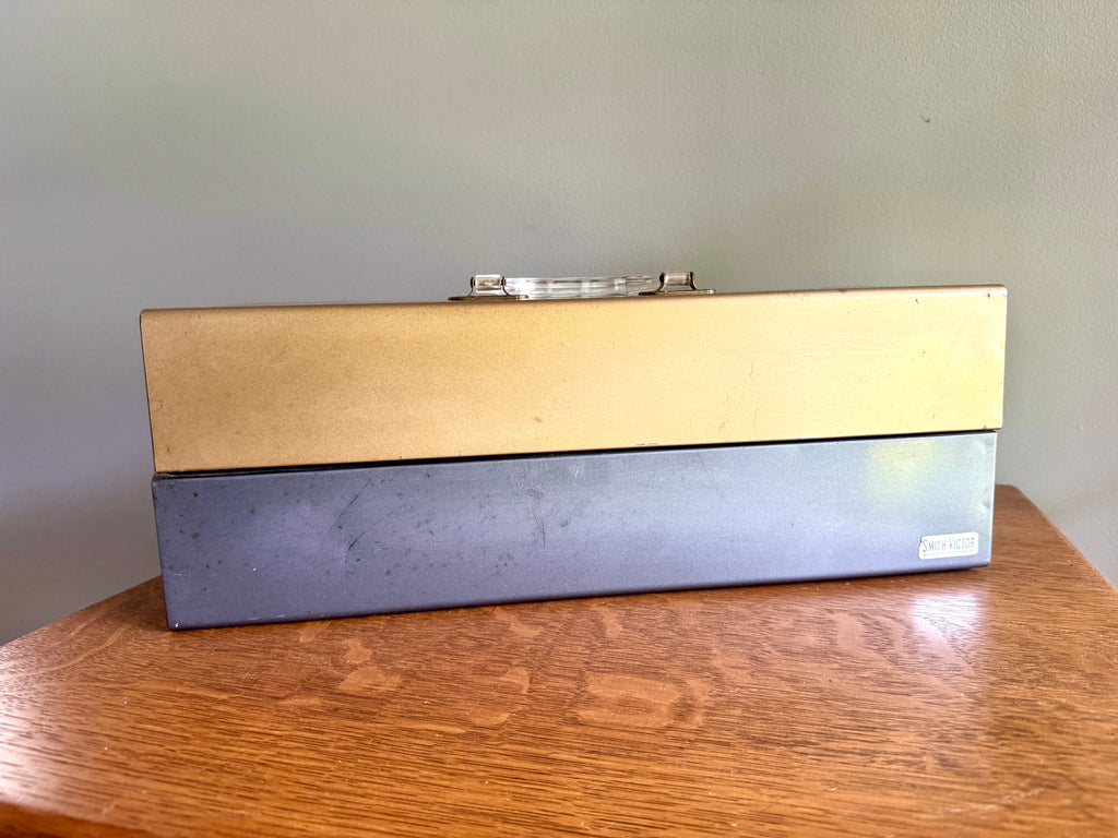 Vtg Smith-Victor Light Bar Original Box ~ Smith-Victor Metal Case with Handle