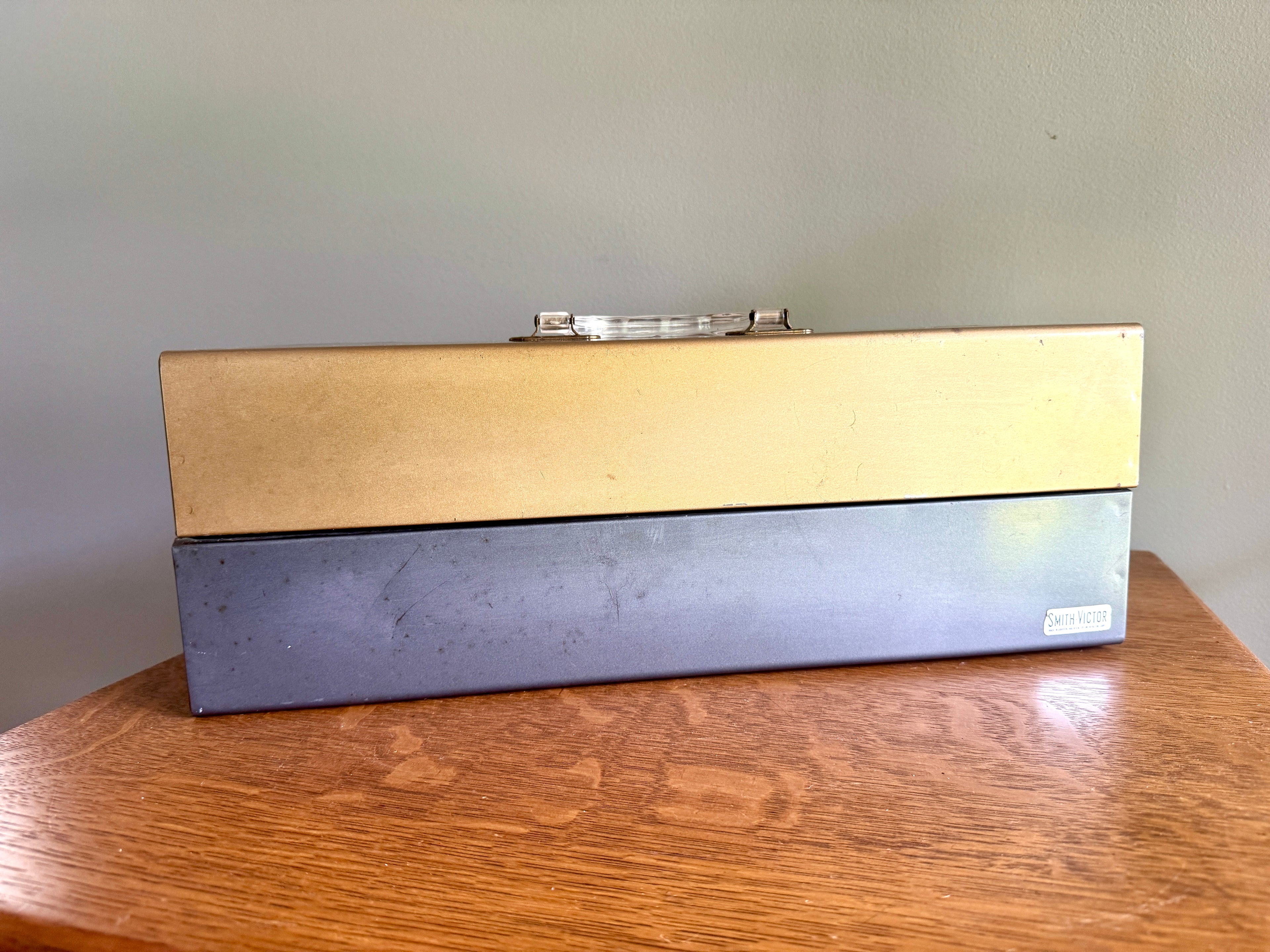 Vtg Smith-Victor Light Bar Original Box ~ Smith-Victor Metal Case with Handle