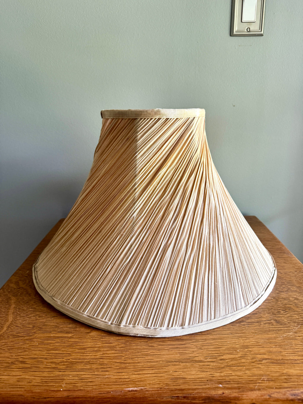 Vtg Twisted Linen Bell Lamp Shade ~ Tan Twisted Pleaded Cloth Lamp Shade 18"x 11 1/2"x 7"