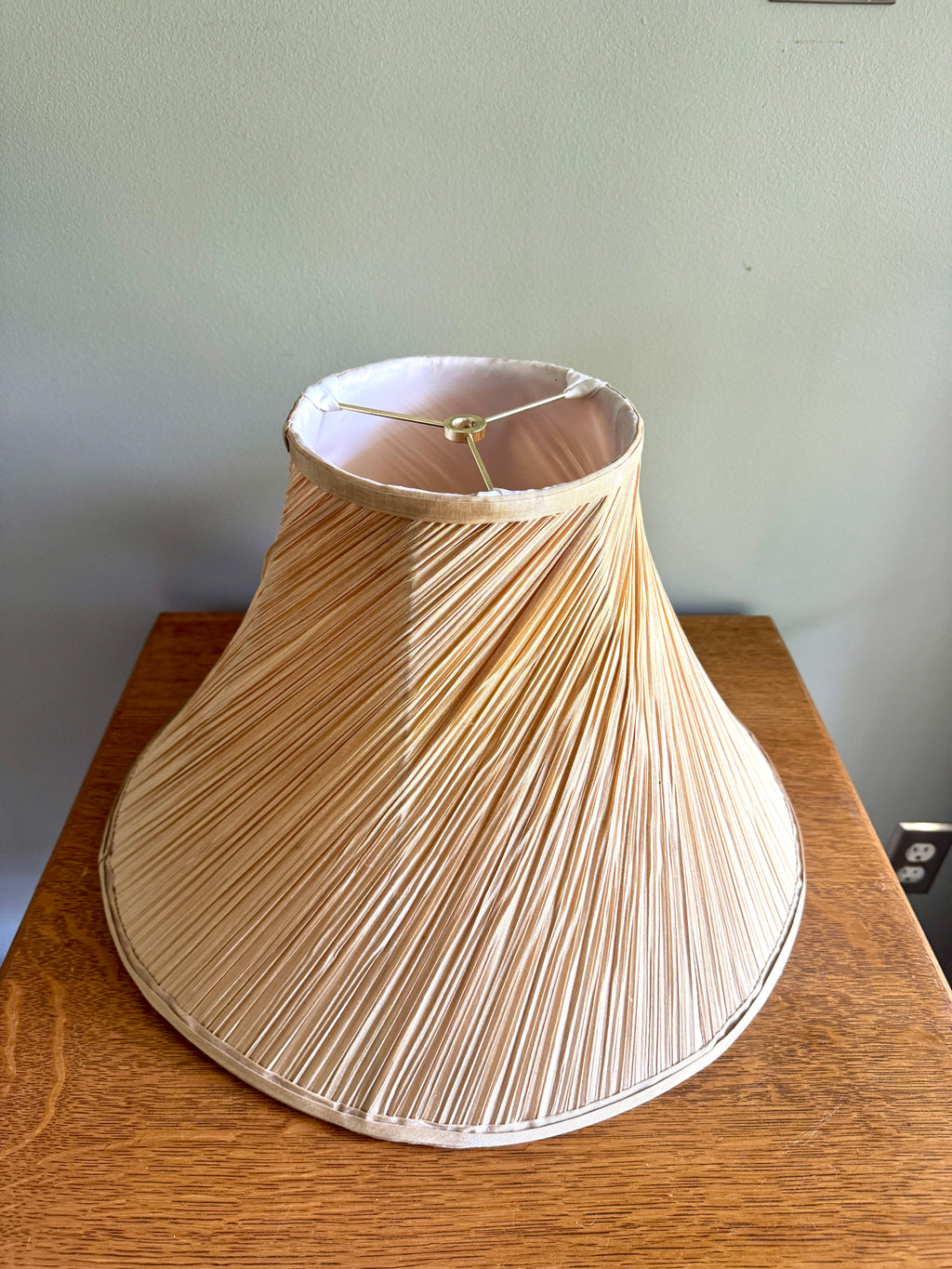 Vtg Twisted Linen Bell Lamp Shade ~ Tan Twisted Pleaded Cloth Lamp Shade 18"x 11 1/2"x 7"