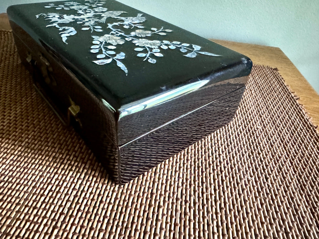 Vtg Asian Black Lacquer Inlay Mother of Pearl Style Bird Scene Jewelry Box