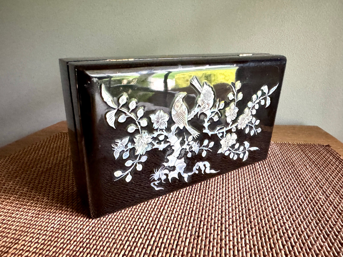 Vtg Asian Black Lacquer Inlay Mother of Pearl Style Bird Scene Jewelry Box