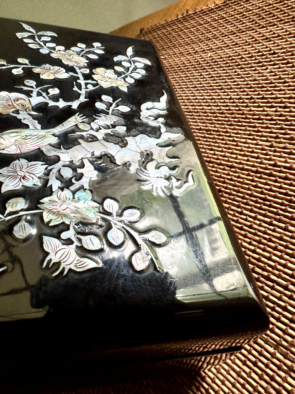 Vtg Asian Black Lacquer Inlay Mother of Pearl Style Bird Scene Jewelry Box