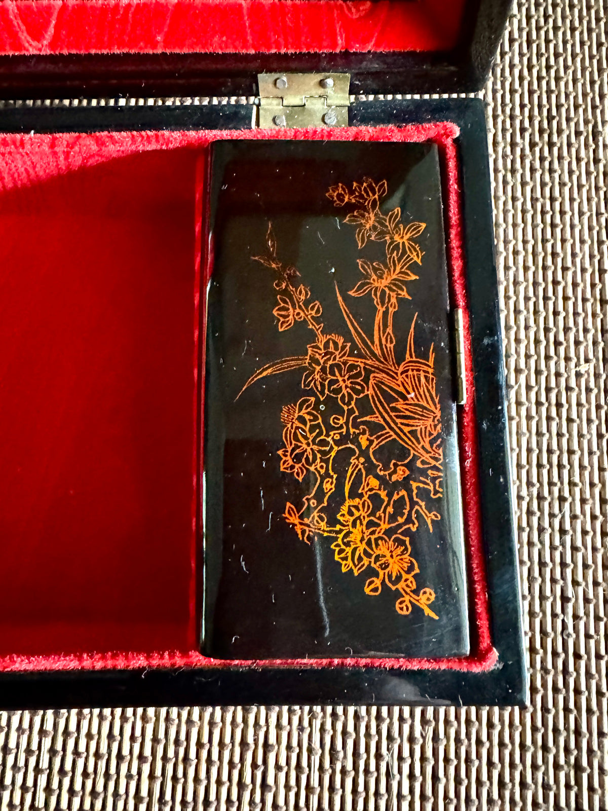 Vtg Asian Black Lacquer Inlay Mother of Pearl Style Bird Scene Jewelry Box