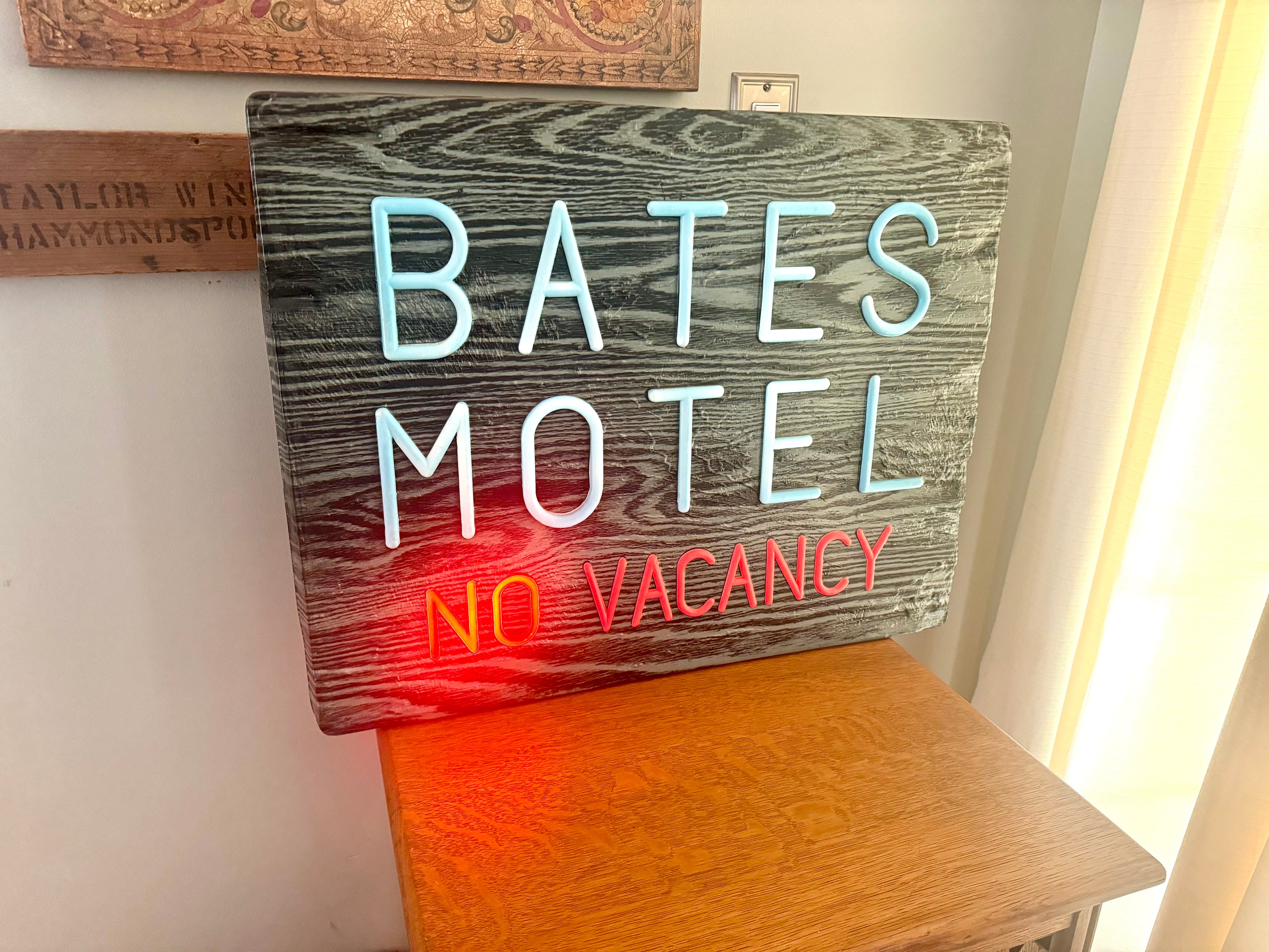 Vintage Faux Wood Bates Motel No Vacancy Lighted Sign | Plastic Lighted Bates Motel No Vacancy Sign | Blinking "No" Lighted Bates Motel Sign