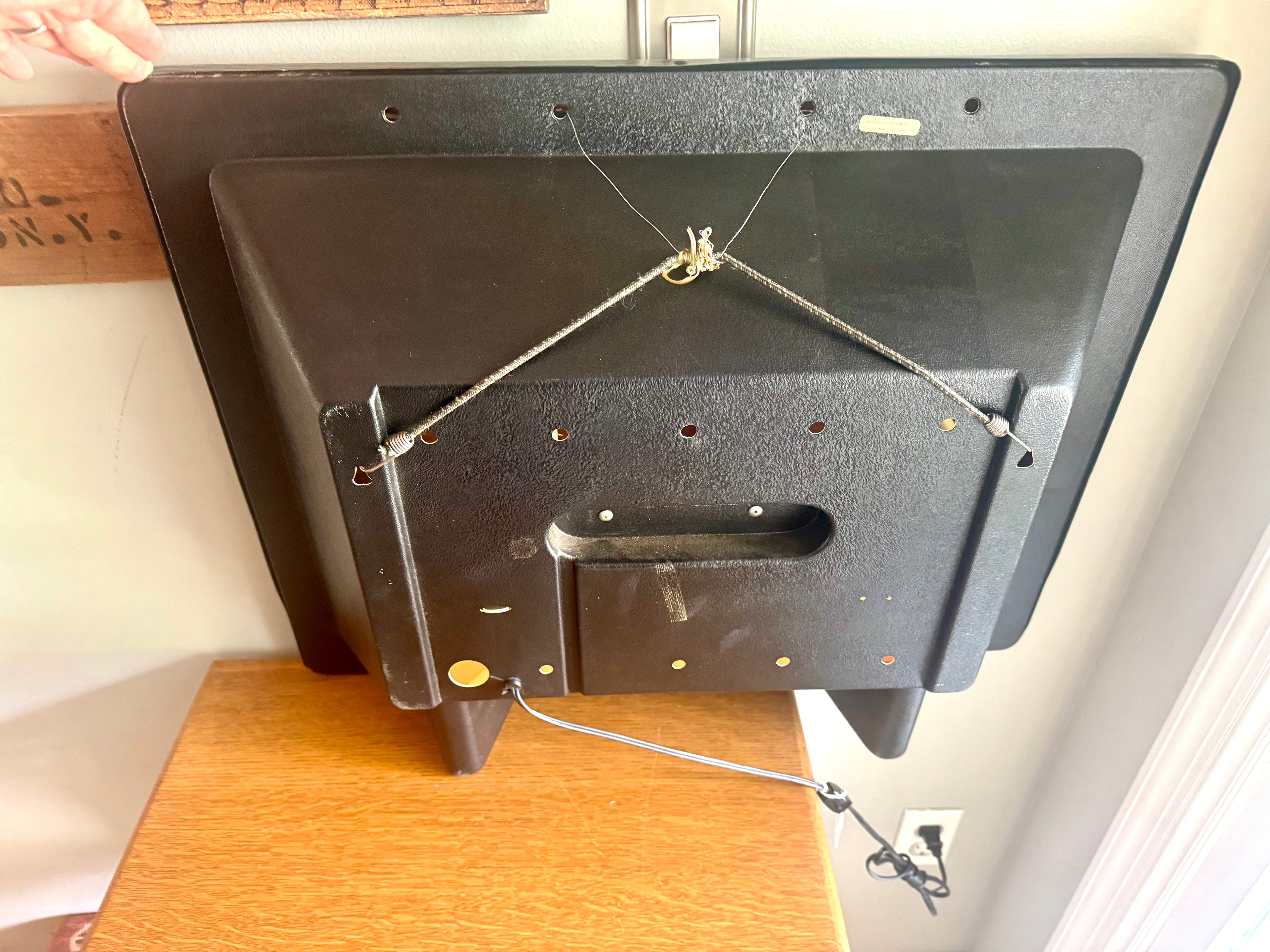 Vintage Faux Wood Bates Motel No Vacancy Lighted Sign | Plastic Lighted Bates Motel No Vacancy Sign | Blinking "No" Lighted Bates Motel Sign