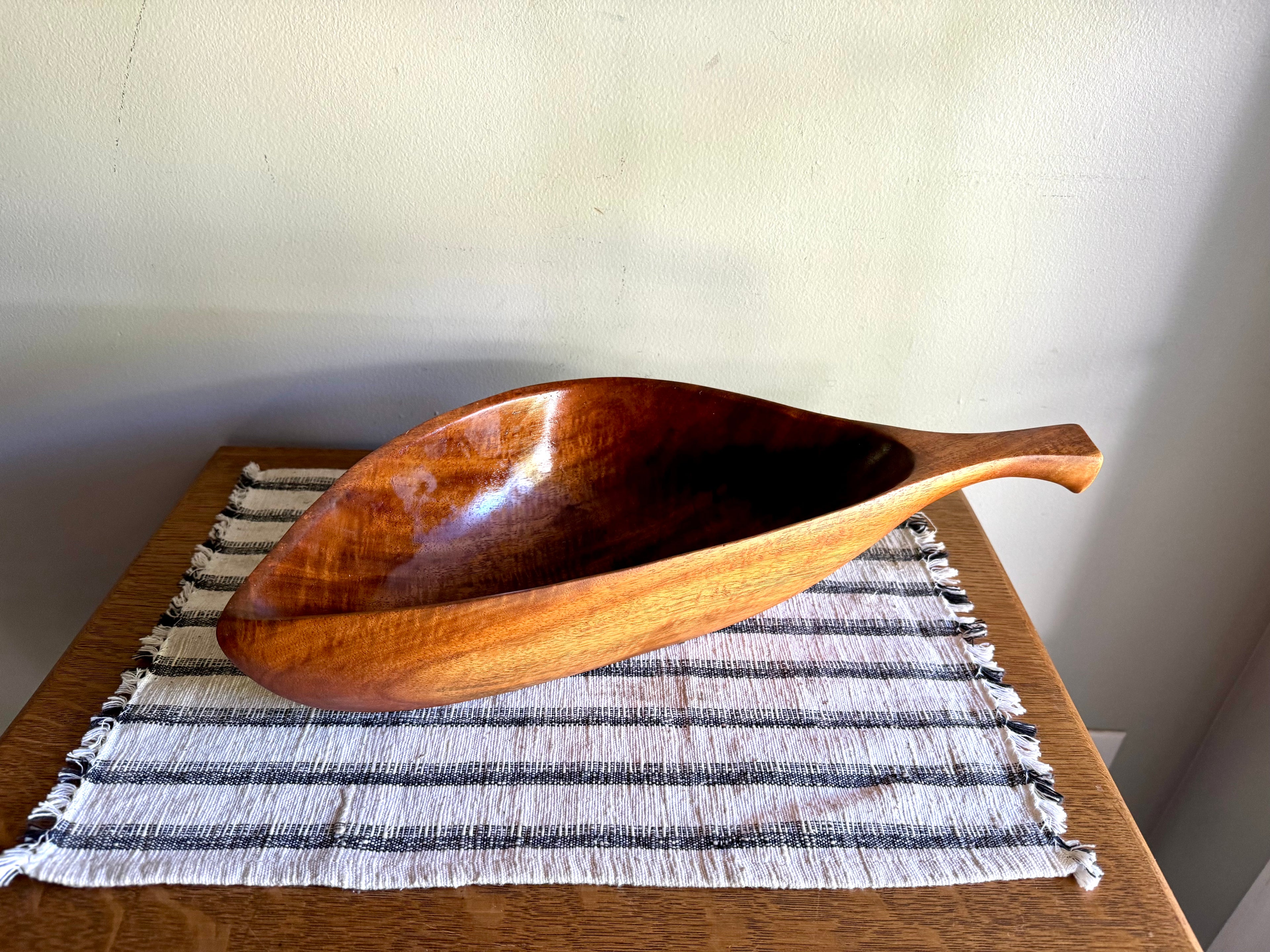 Vintage Taverneau Wood Carved Serving Bowl | Hand Carved Taverneau Bowl | Wood Centerpiece Bowl | Leaf Shaped Wooden Bowl | MCM Serving Bowl