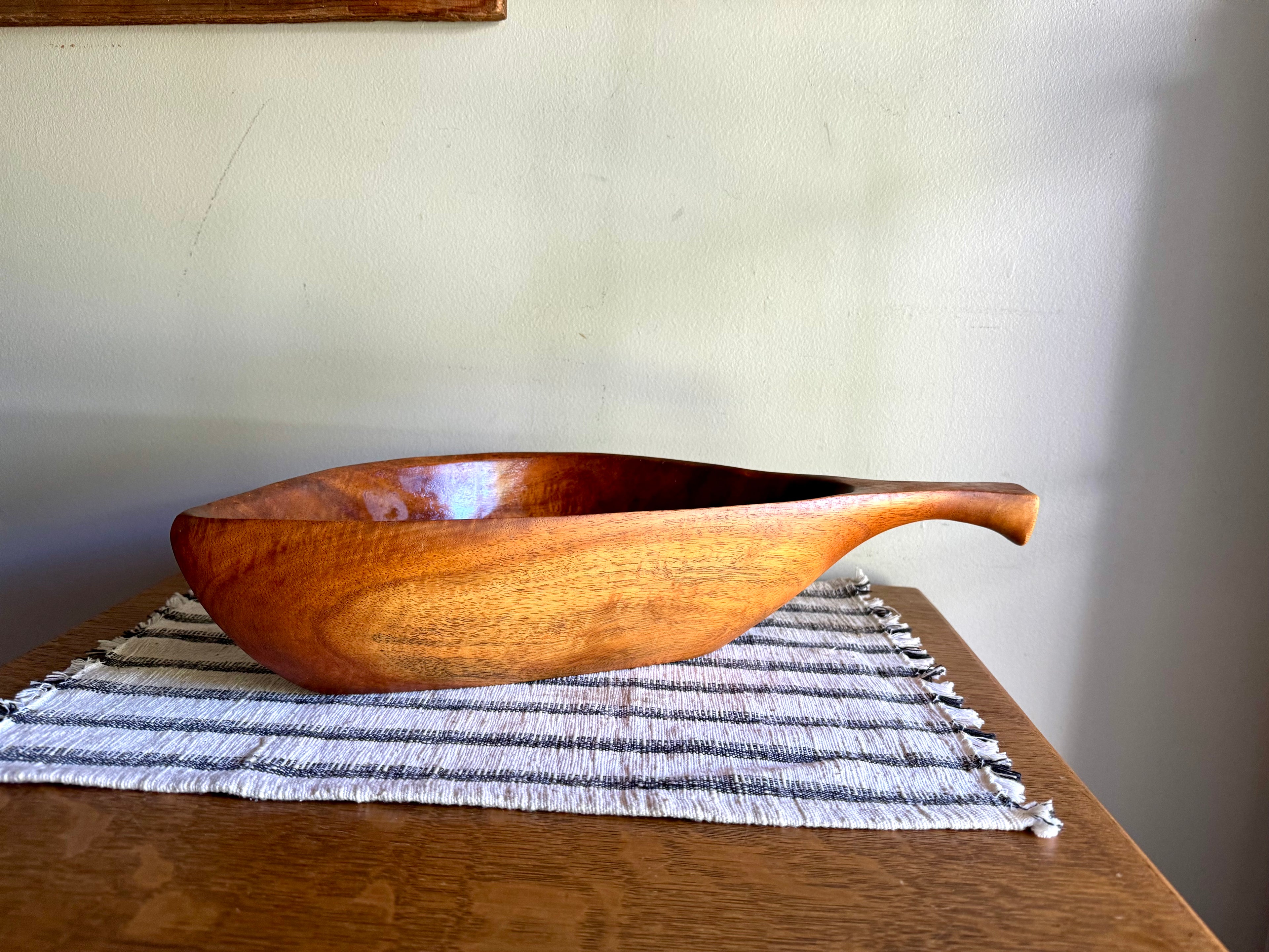 Vintage Taverneau Wood Carved Serving Bowl | Hand Carved Taverneau Bowl | Wood Centerpiece Bowl | Leaf Shaped Wooden Bowl | MCM Serving Bowl