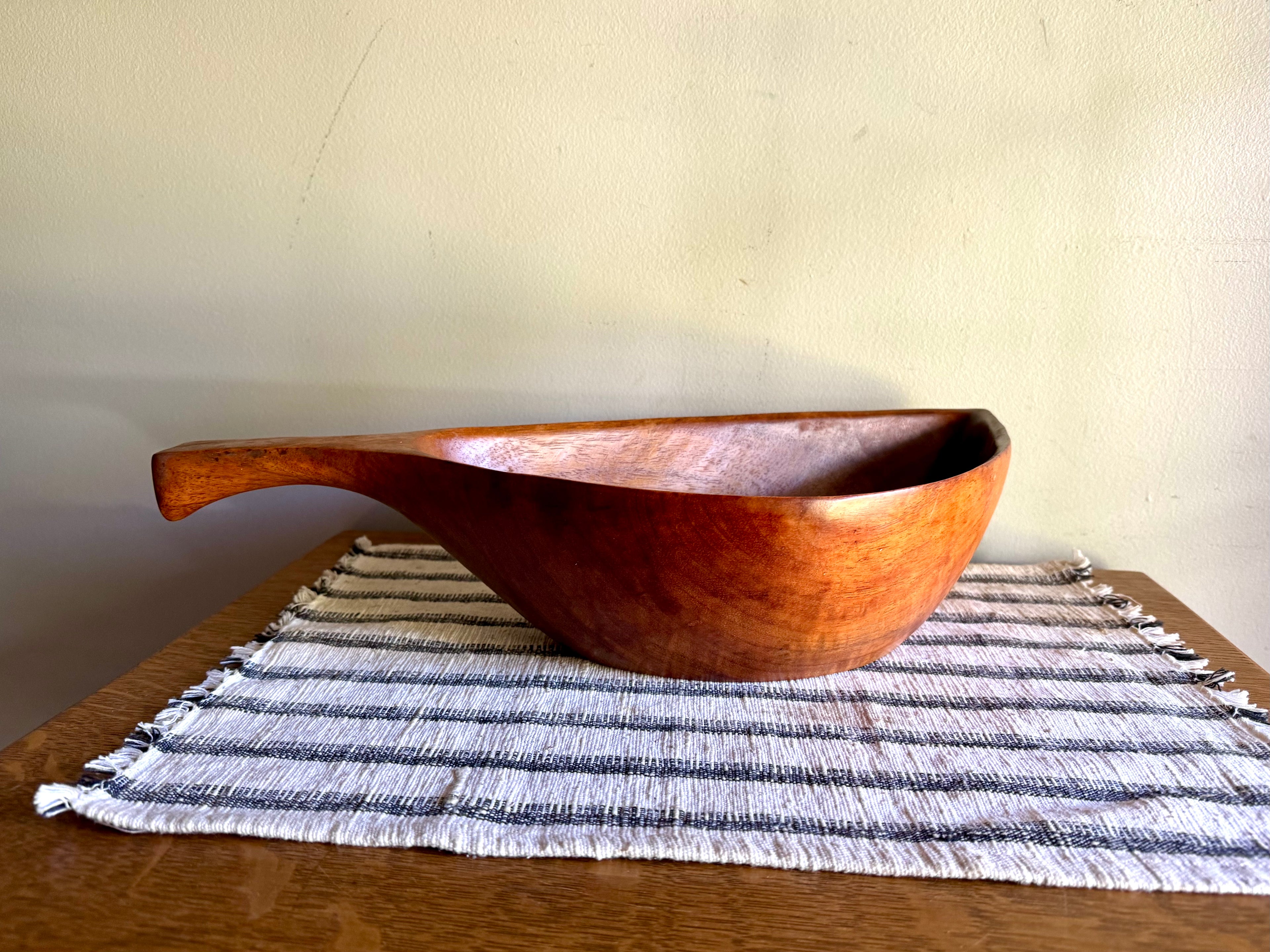 Vintage Taverneau Wood Carved Serving Bowl | Hand Carved Taverneau Bowl | Wood Centerpiece Bowl | Leaf Shaped Wooden Bowl | MCM Serving Bowl