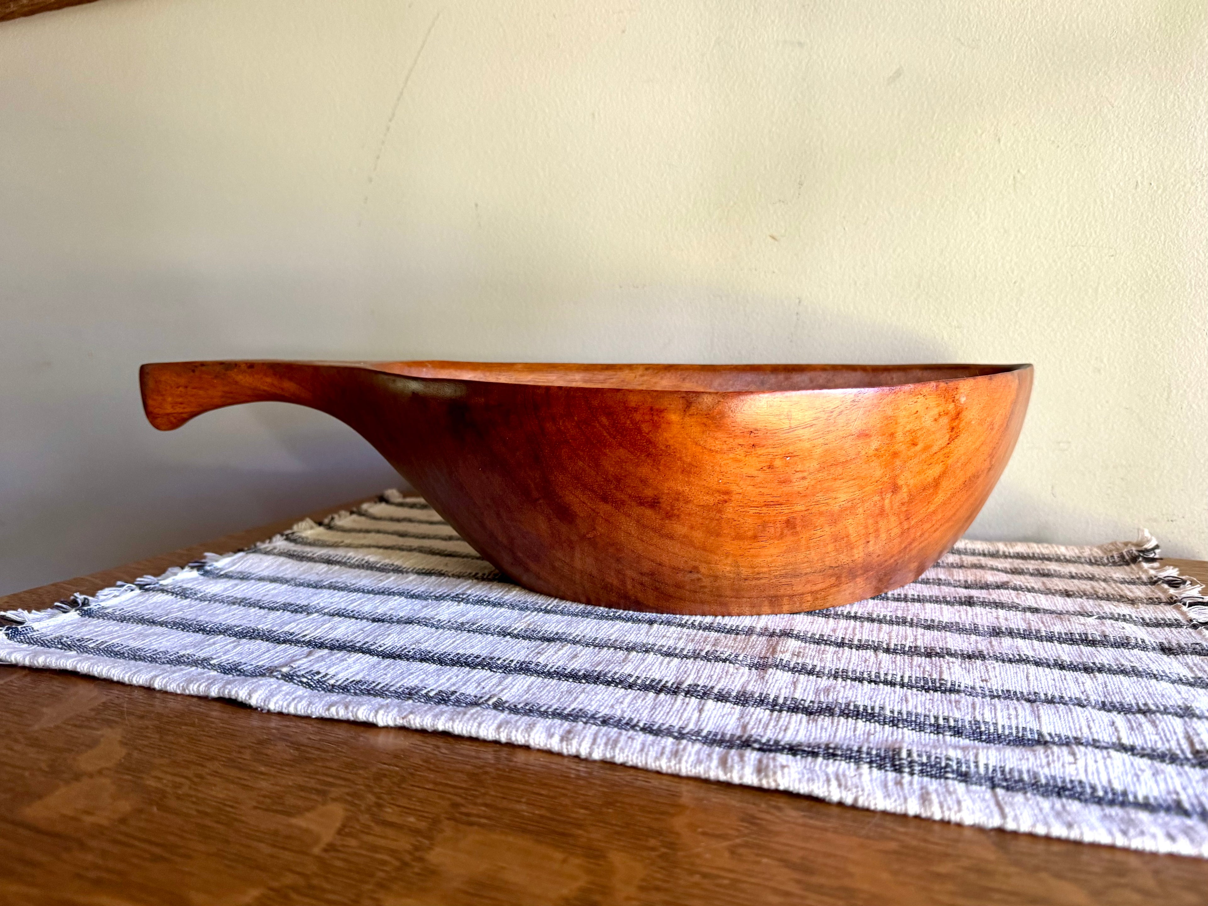 Vintage Taverneau Wood Carved Serving Bowl | Hand Carved Taverneau Bowl | Wood Centerpiece Bowl | Leaf Shaped Wooden Bowl | MCM Serving Bowl