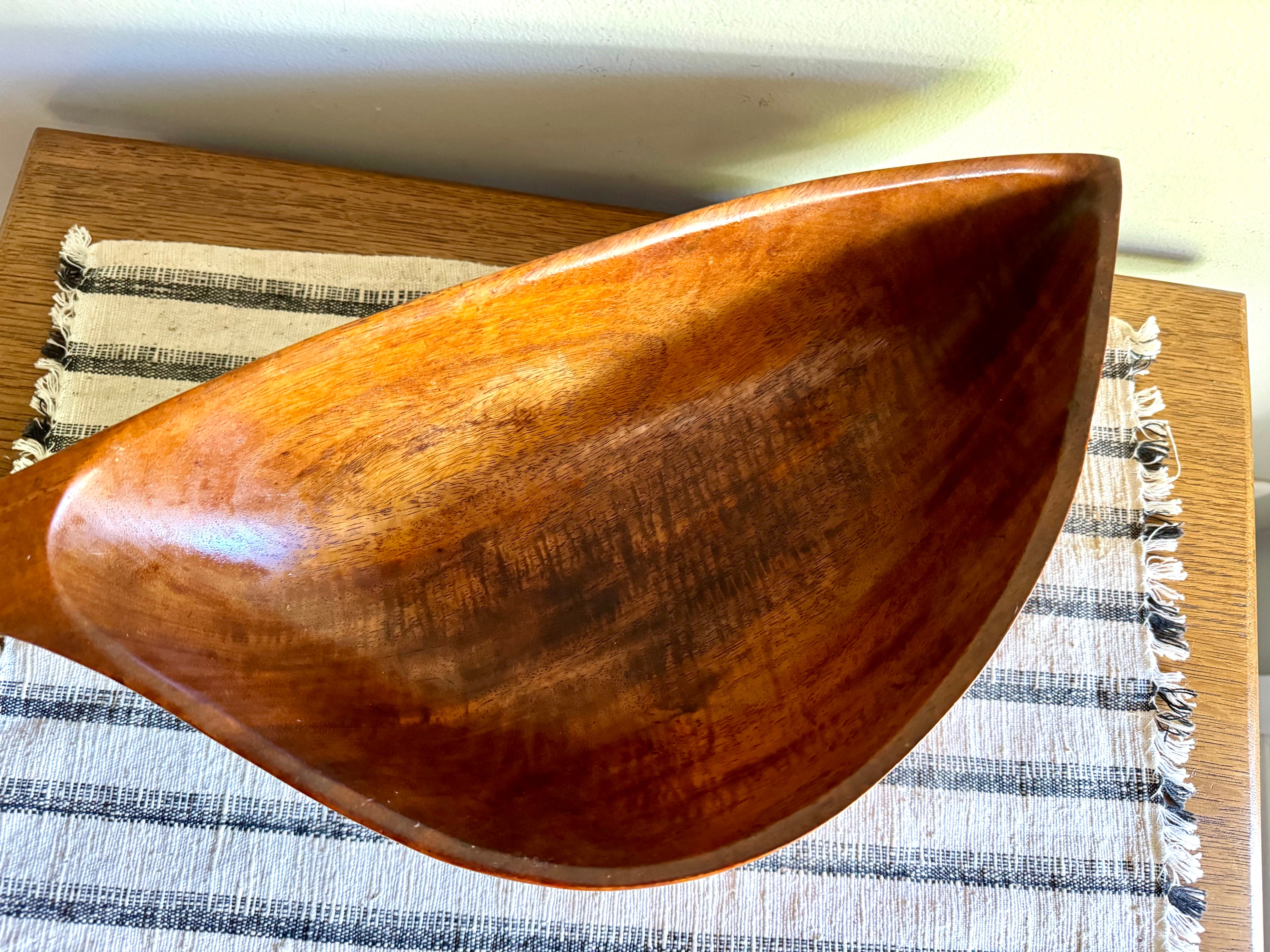 Vintage Taverneau Wood Carved Serving Bowl | Hand Carved Taverneau Bowl | Wood Centerpiece Bowl | Leaf Shaped Wooden Bowl | MCM Serving Bowl