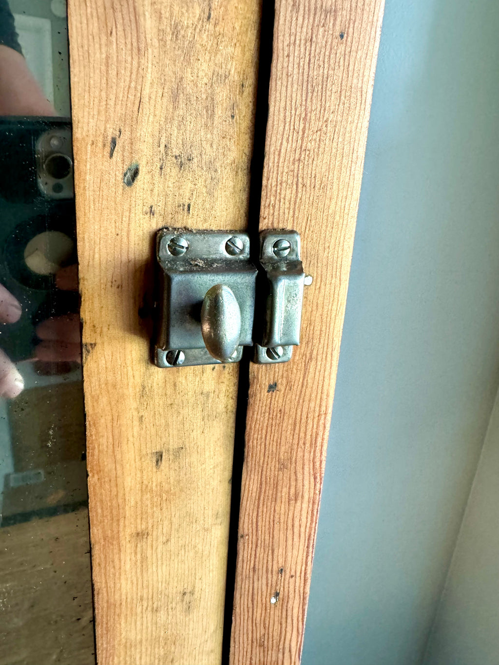 Antique Rustic Wood Medicine Cabinet With Distressed Mirrored Door