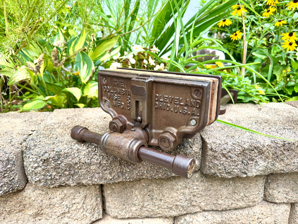Vtg The Columbian Vise MFG & Co. 10RL Woodworking Vise ~ Cast Iron Quick Release Wood Working Vise