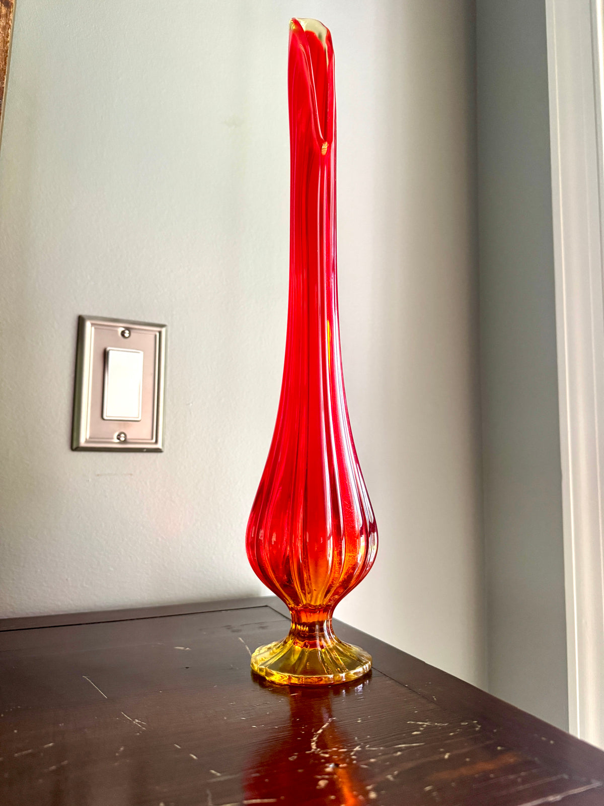 Vtg Mid Century Modern L.E. Smith Amberina Swung Vase Pedestal 17" ~ MCM Swung Glass Vase