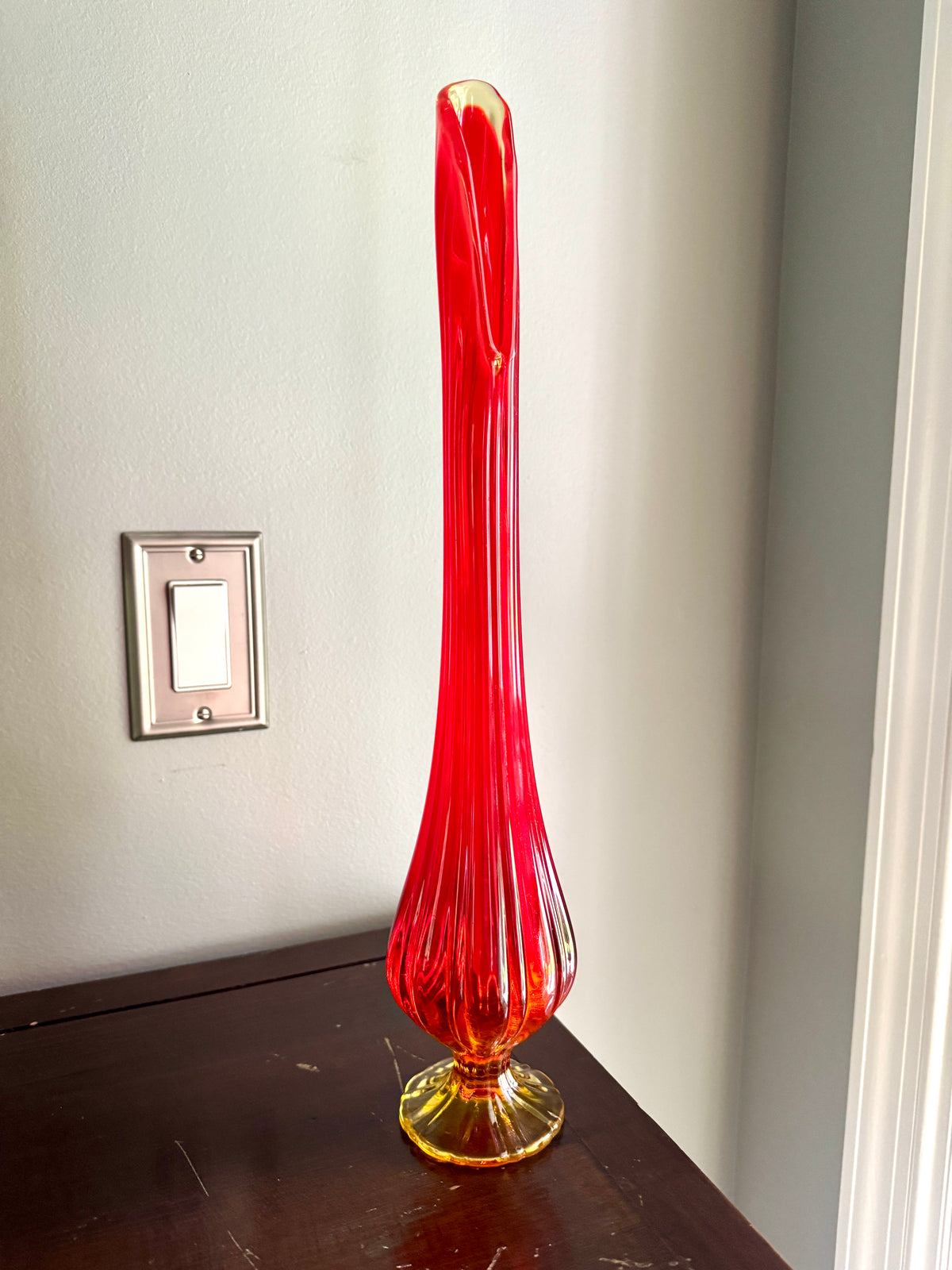 Vtg Mid Century Modern L.E. Smith Amberina Swung Vase Pedestal 17" ~ MCM Swung Glass Vase