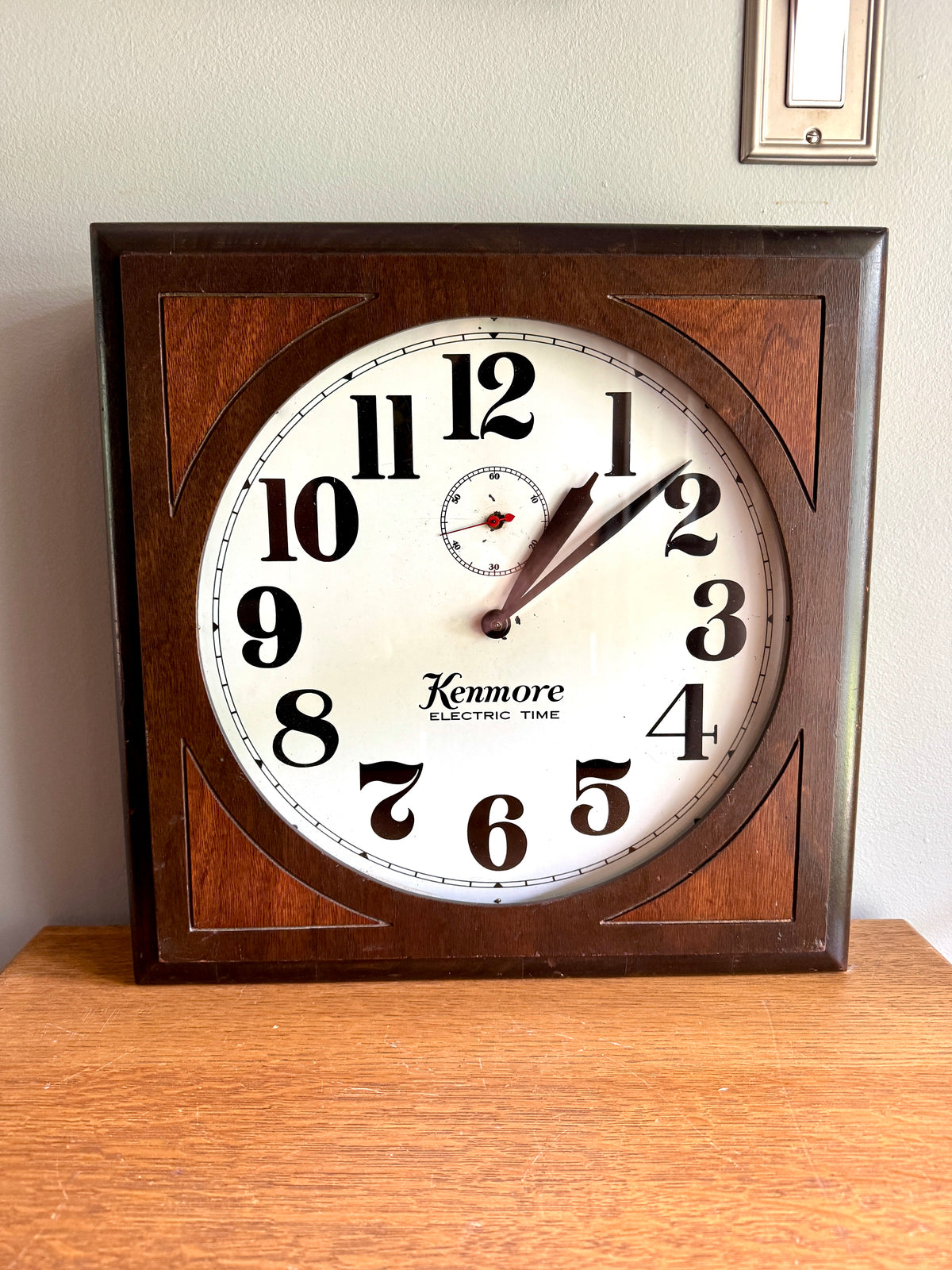 1920's Kenmore "Carlton" Electric Time Clock ~ May & Malone Kenmore Wood Case Wall Clock