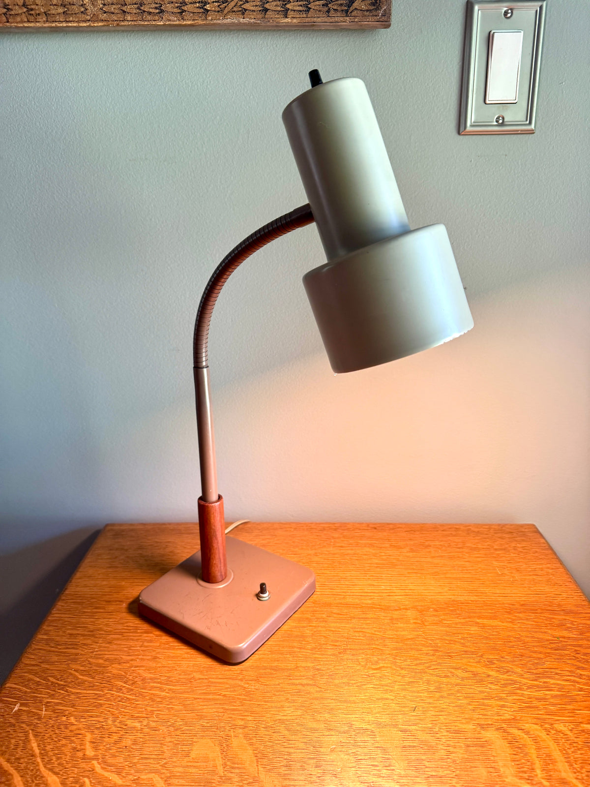 Vintage Mid Century Gooseneck Desk Lamp ~ MCM Adjustable Gooseneck Desk Lamp