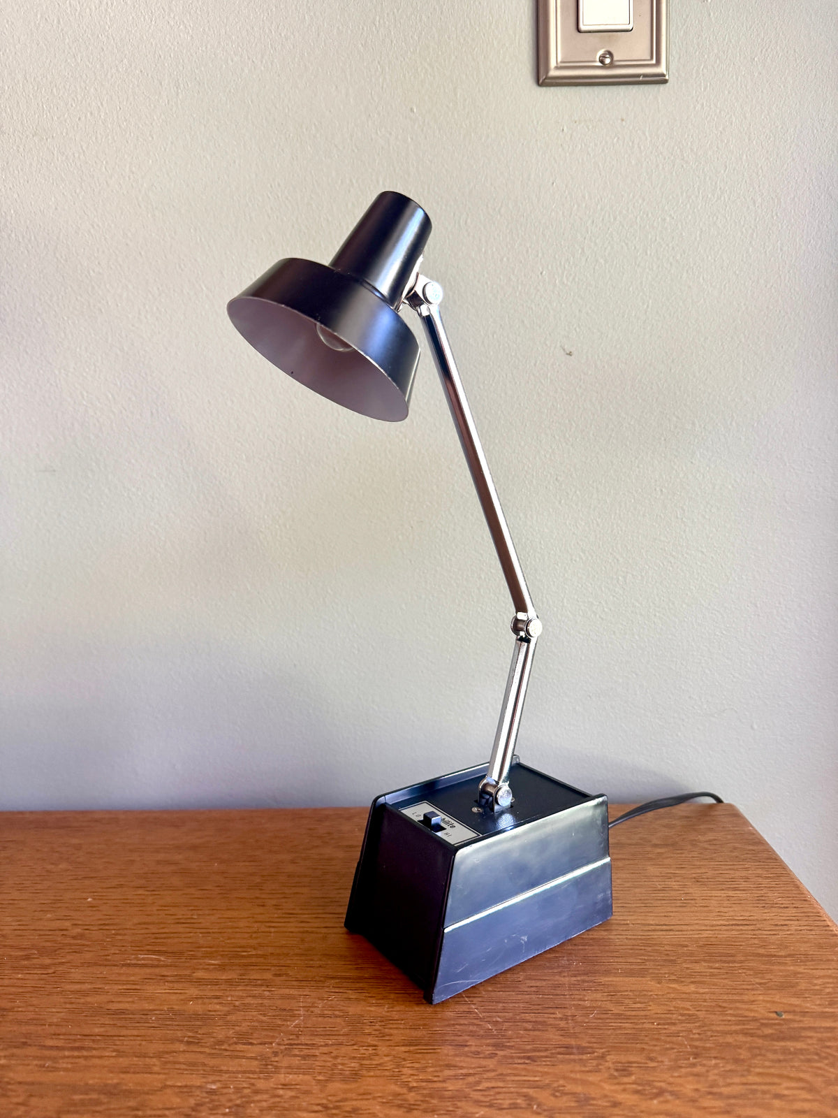Vintage Mobilelite Hi-Intensity Desk Lamp ~ Black Adjustable Task Lamp ~ Minimalist Desk Lamp