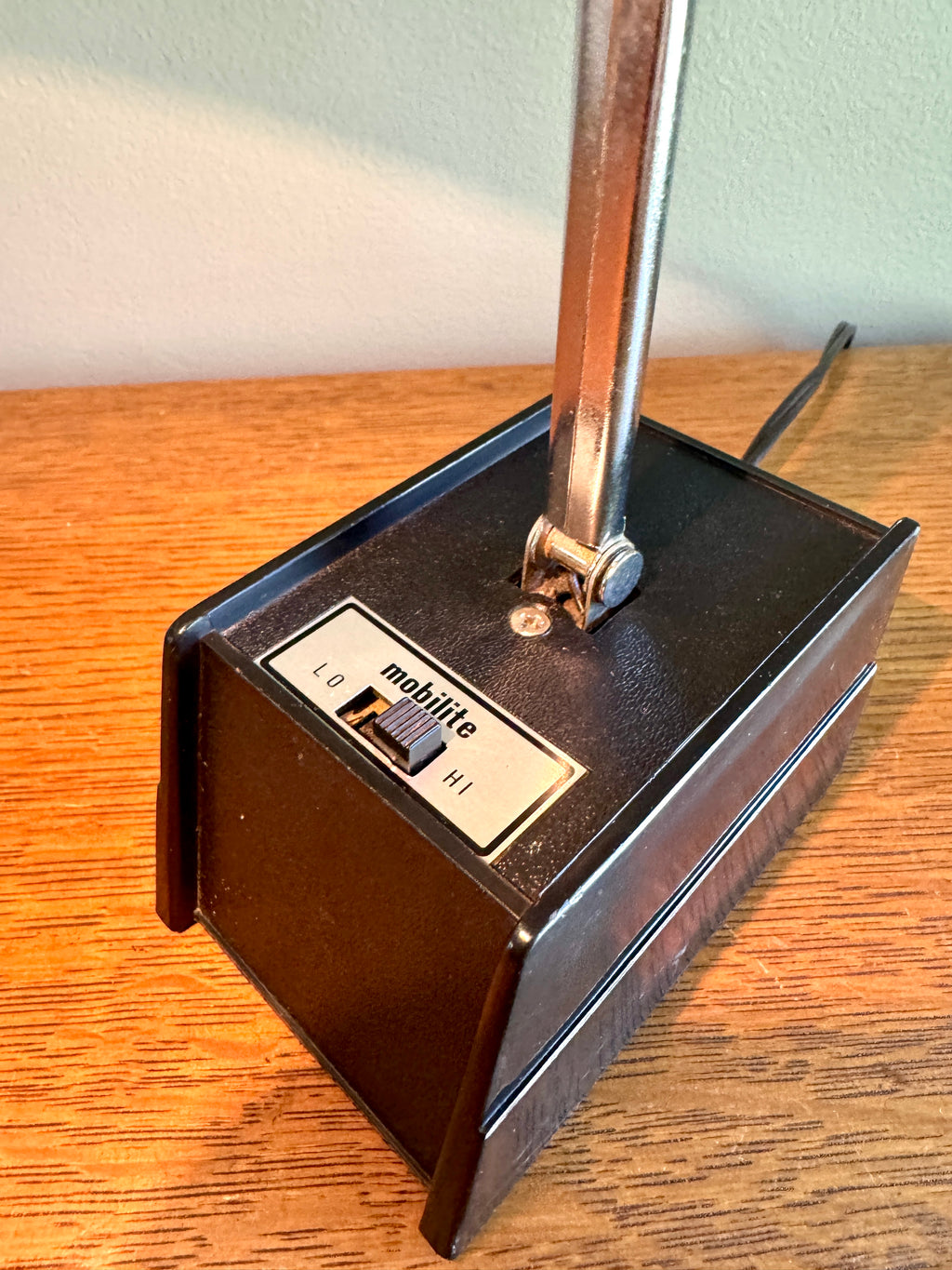 Vintage Mobilelite Hi-Intensity Desk Lamp ~ Black Adjustable Task Lamp ~ Minimalist Desk Lamp