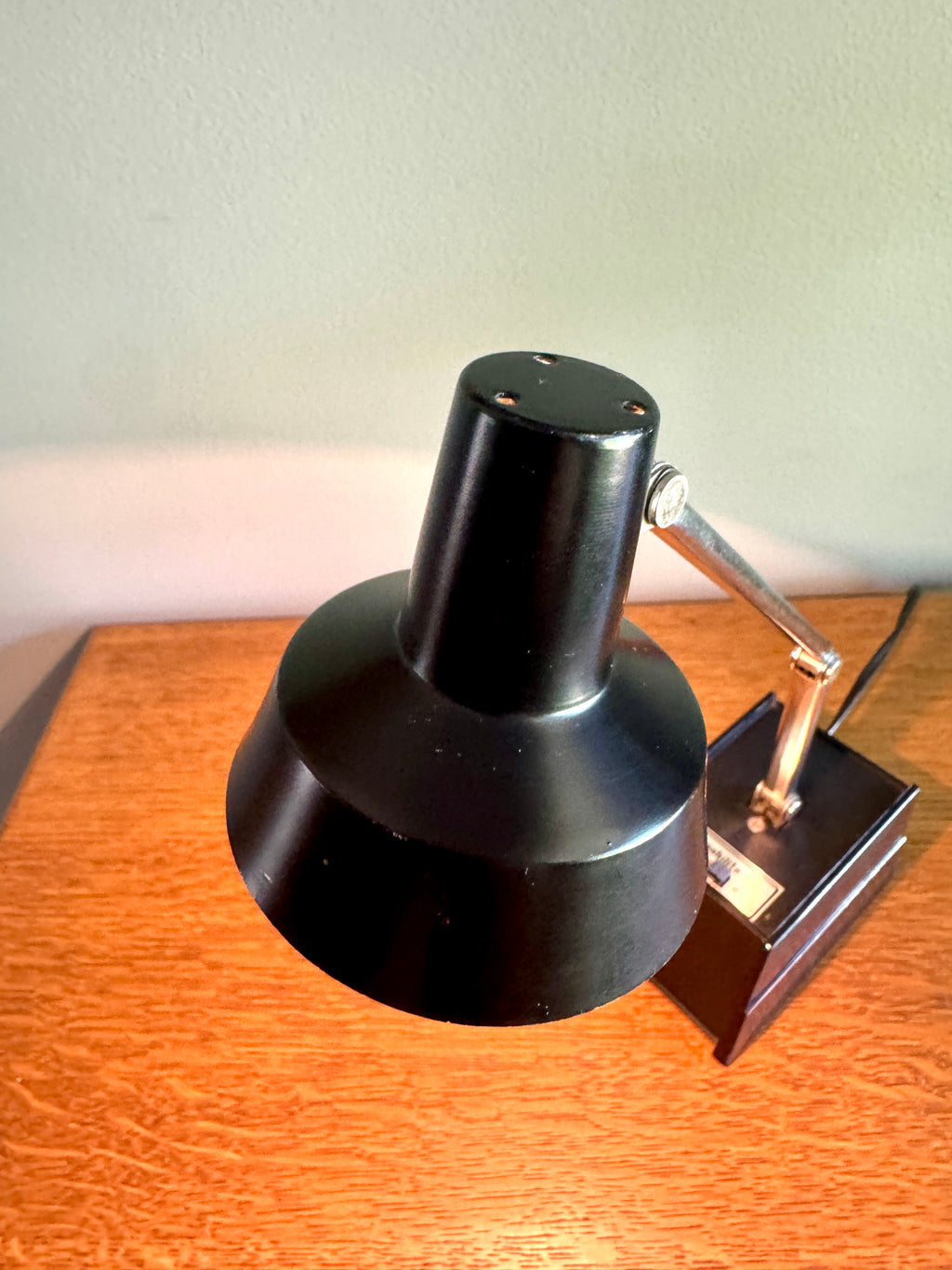 Vintage Mobilelite Hi-Intensity Desk Lamp ~ Black Adjustable Task Lamp ~ Minimalist Desk Lamp