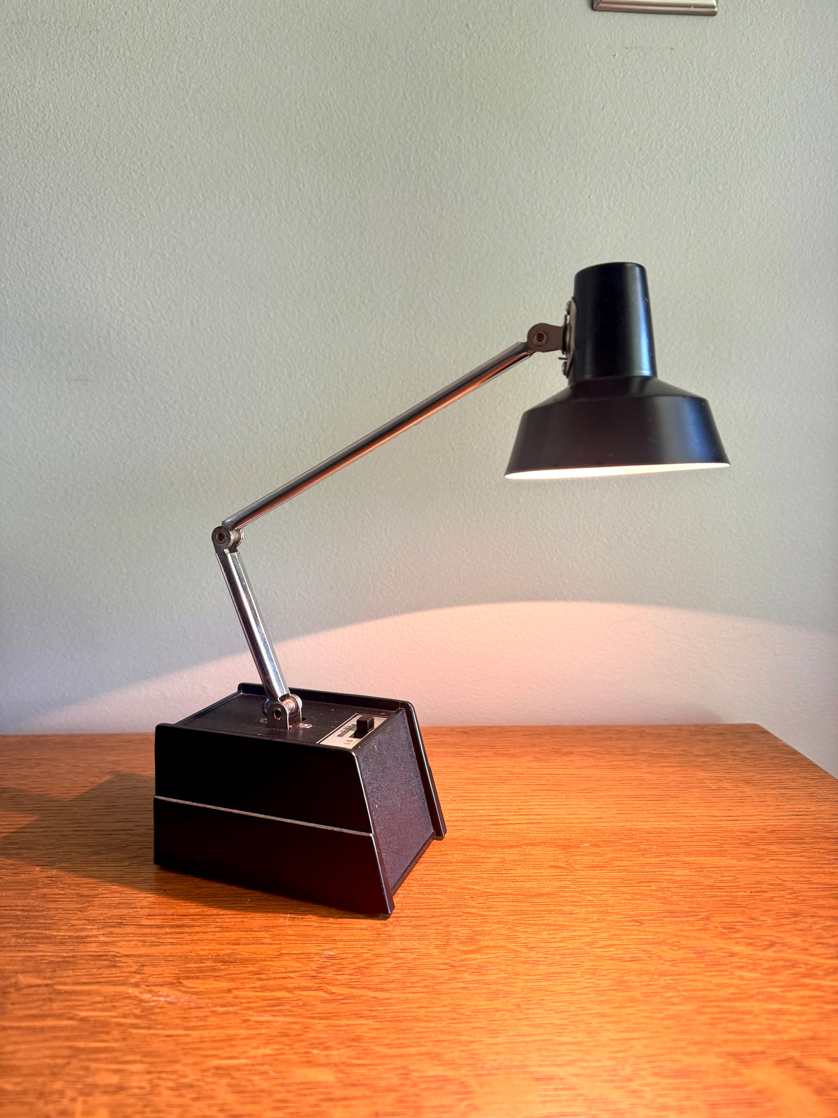 Vintage Mobilelite Hi-Intensity Desk Lamp ~ Black Adjustable Task Lamp ~ Minimalist Desk Lamp