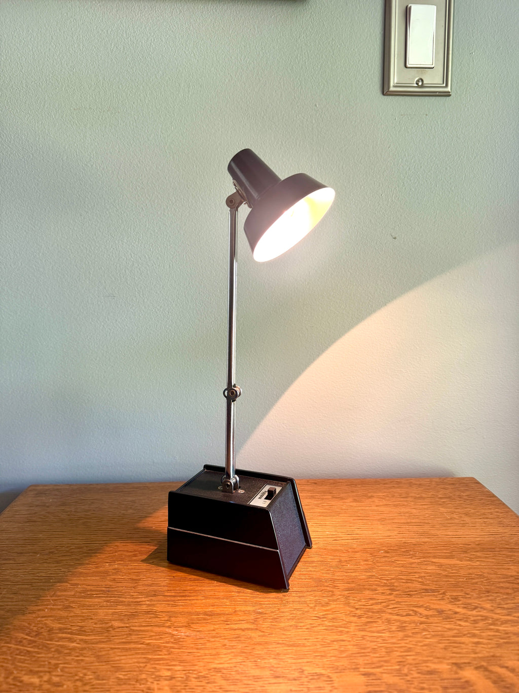 Vintage Mobilelite Hi-Intensity Desk Lamp ~ Black Adjustable Task Lamp ~ Minimalist Desk Lamp