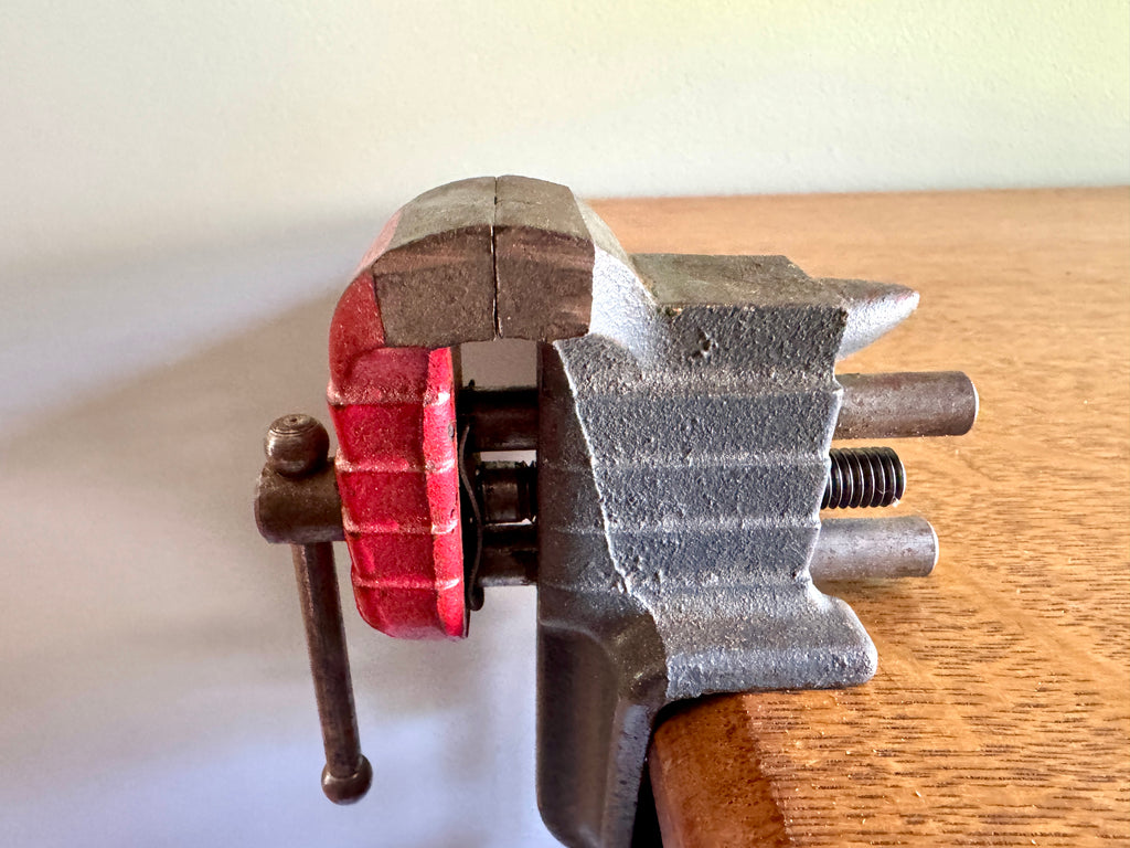 Stowell Mfg 2 1/2" Bench Vise  w/ Mini Anvil ~ Stanley 209 Small Vice