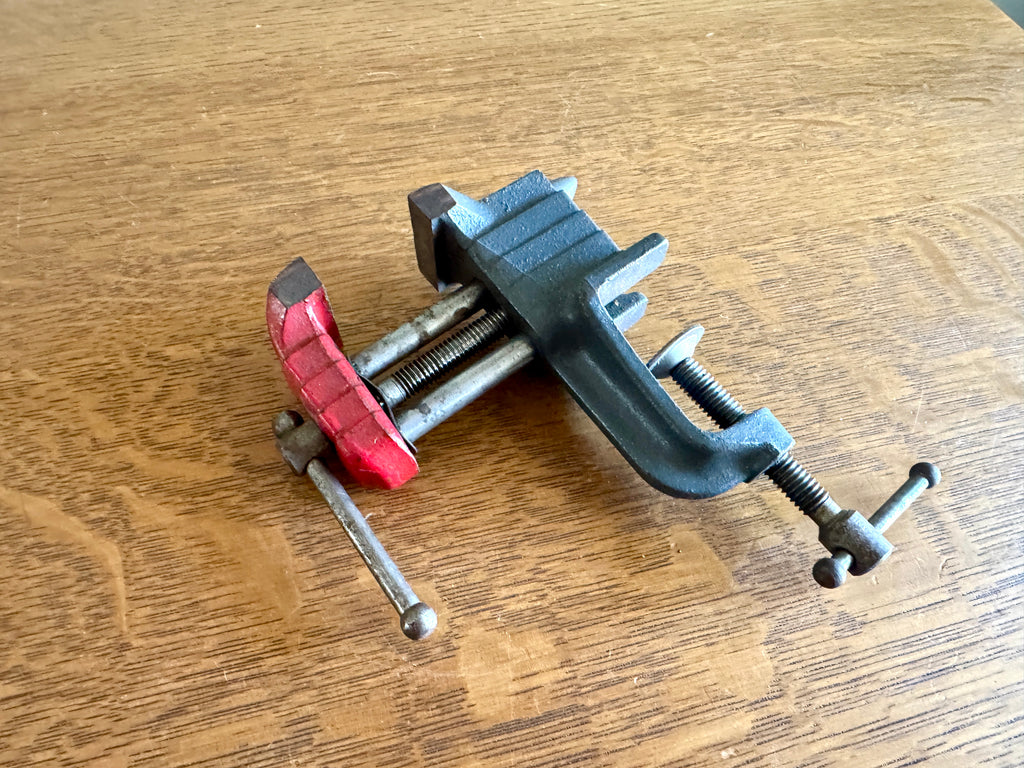 Stowell Mfg 2 1/2" Bench Vise  w/ Mini Anvil ~ Stanley 209 Small Vice