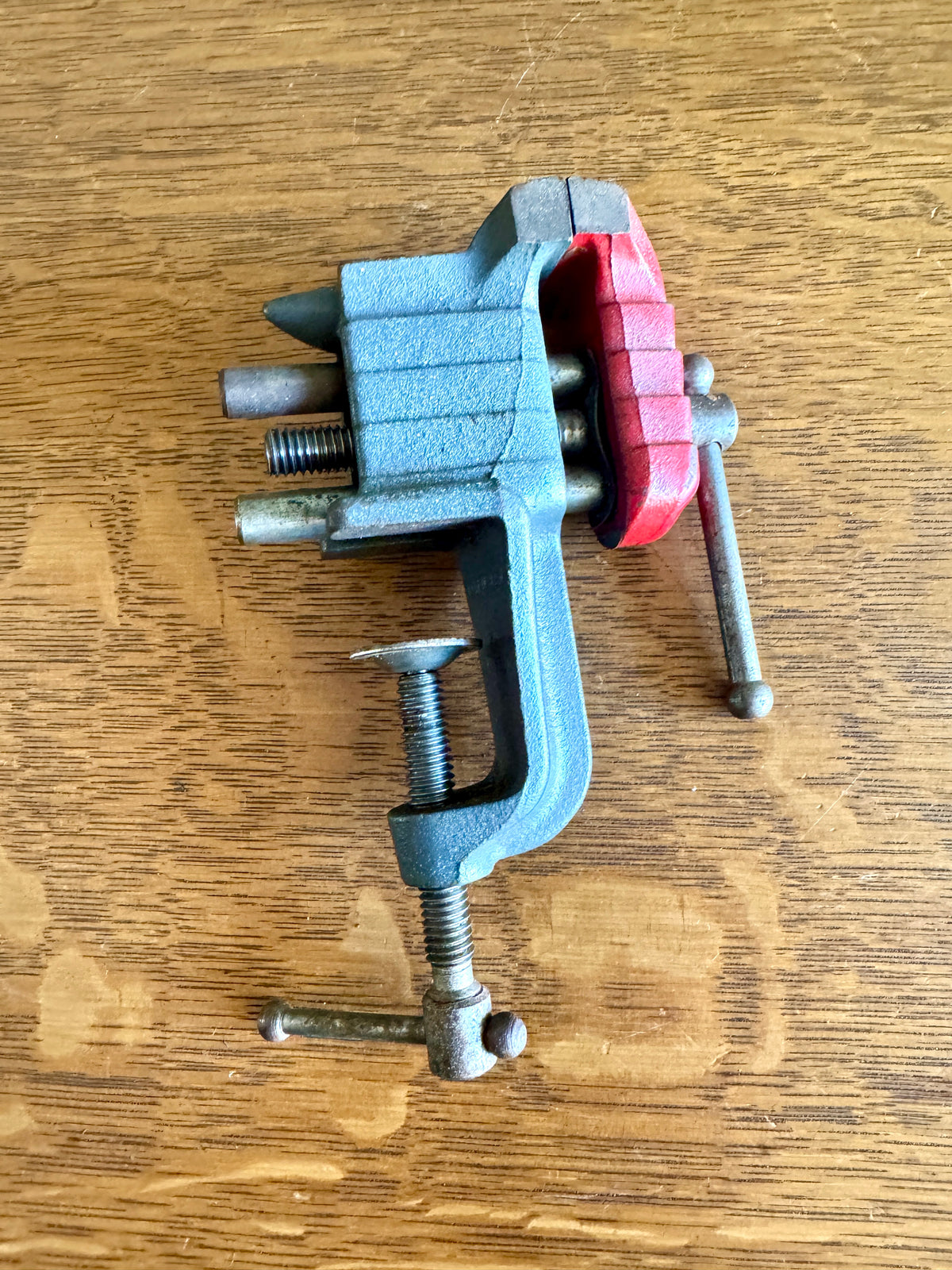 Stowell Mfg 2 1/2" Bench Vise  w/ Mini Anvil ~ Stanley 209 Small Vice