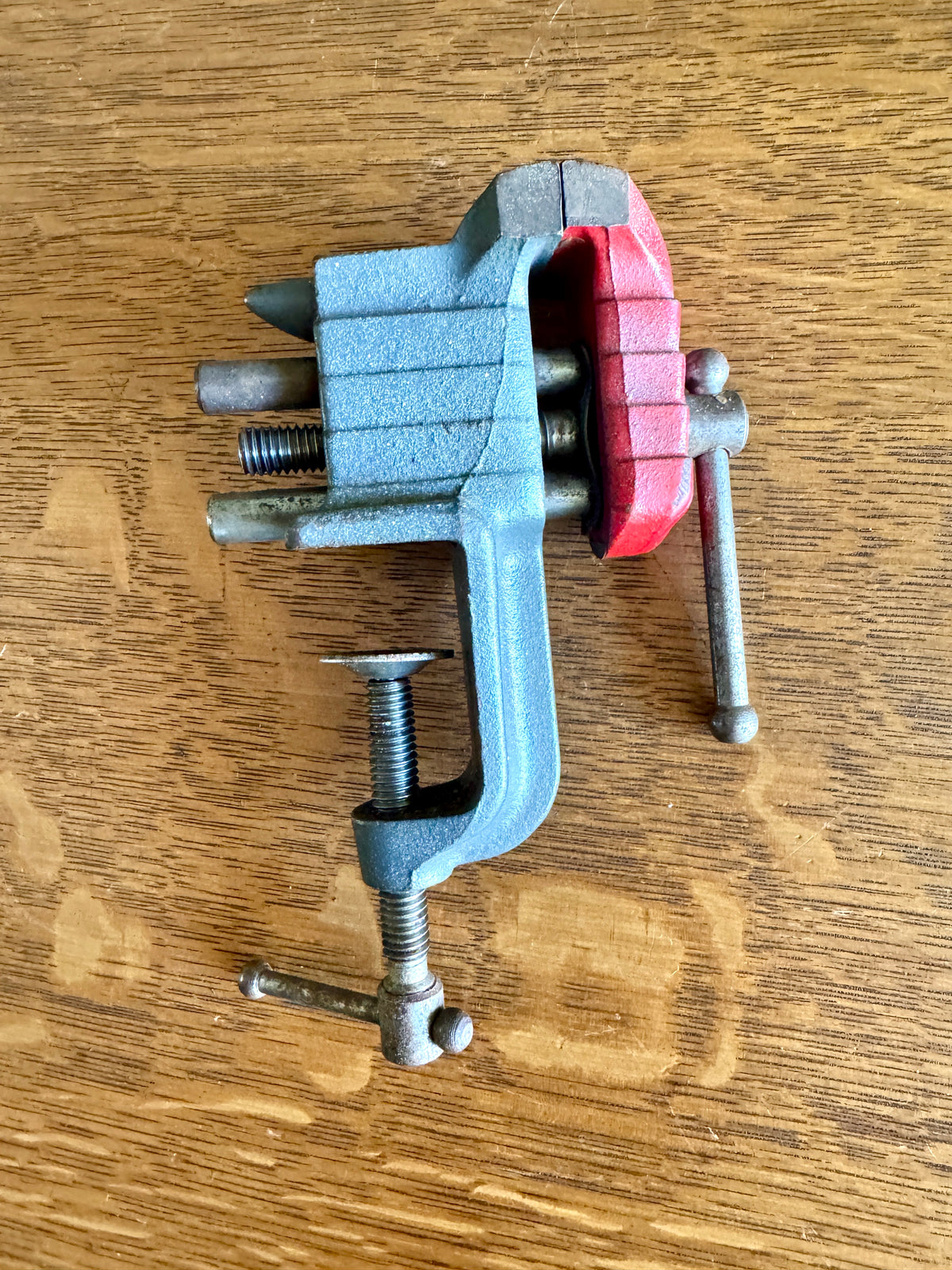 Stowell Mfg 2 1/2" Bench Vise  w/ Mini Anvil ~ Stanley 209 Small Vice