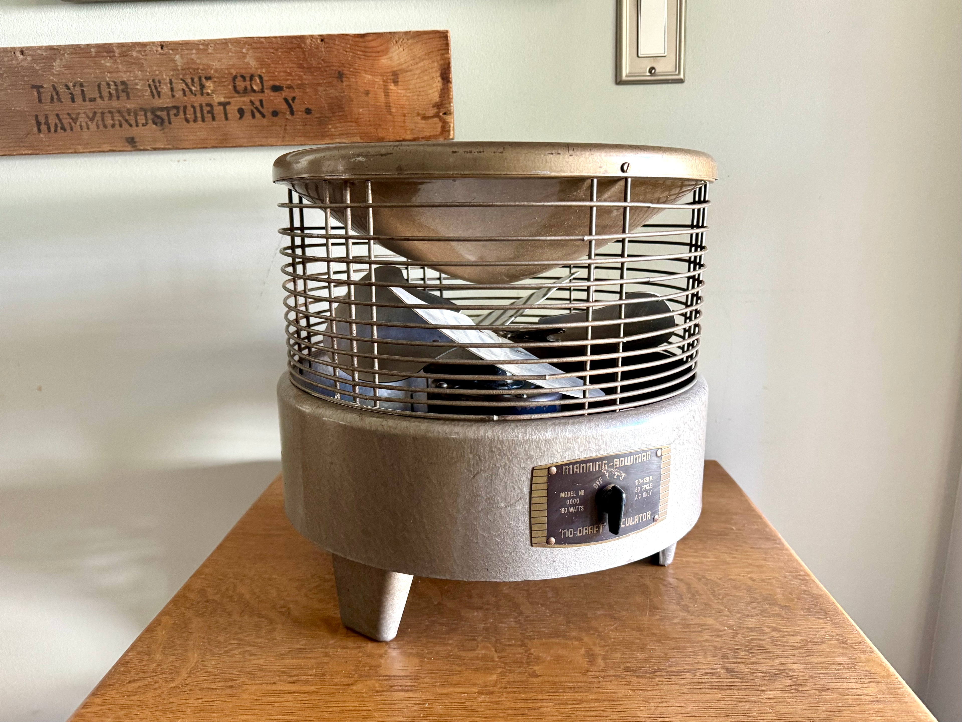 Vintage Manning-Bowman Model 6000 No-Draft Circulator Hassock Fan