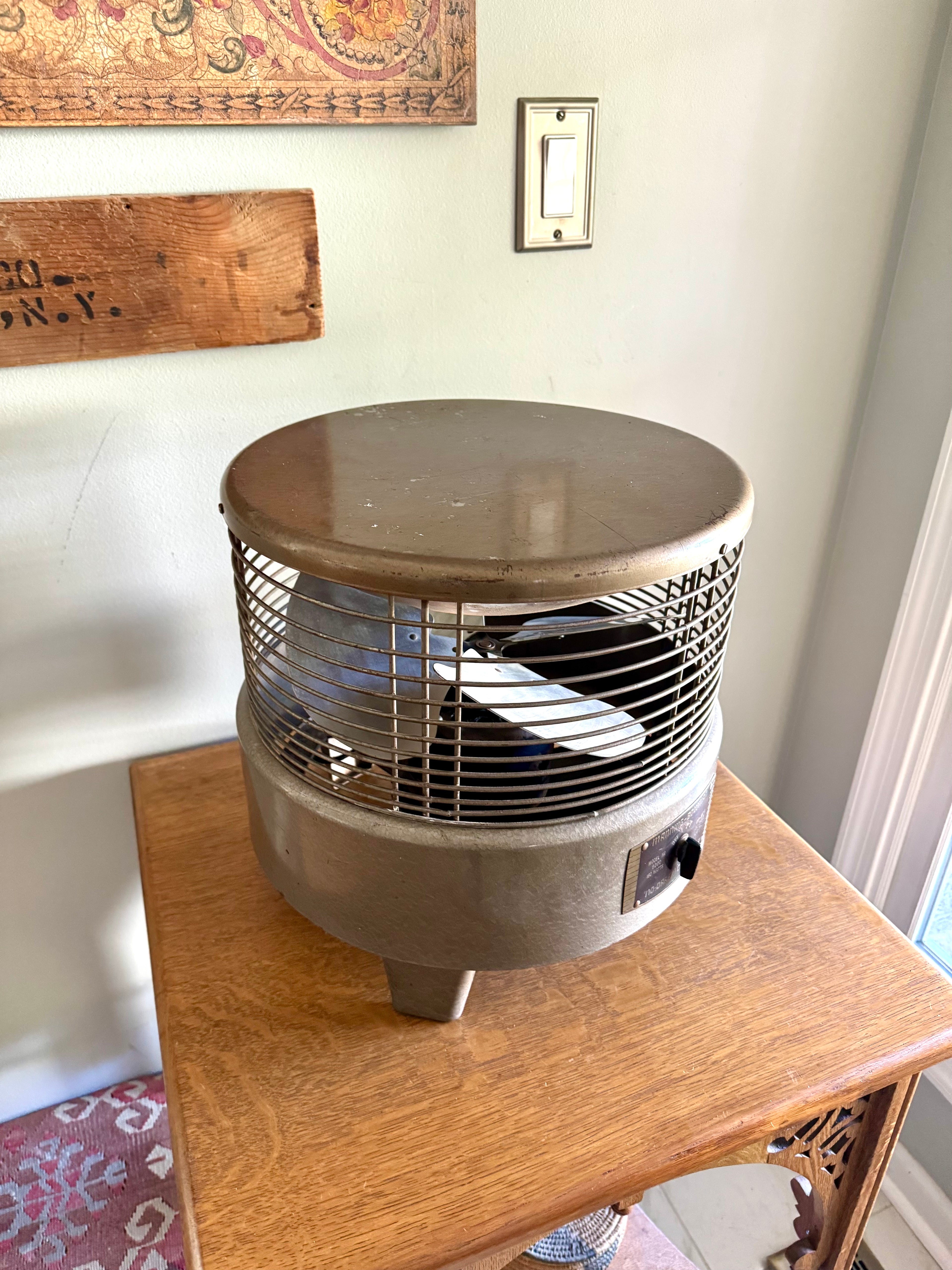 Vintage Manning-Bowman Model 6000 No-Draft Circulator Hassock Fan