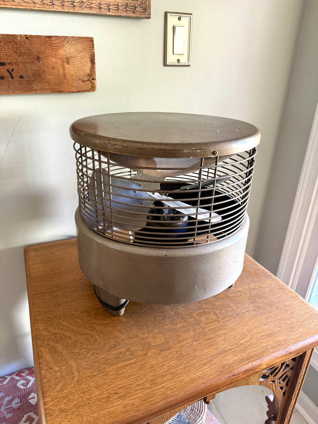 Vintage Manning-Bowman Model 6000 No-Draft Circulator Hassock Fan