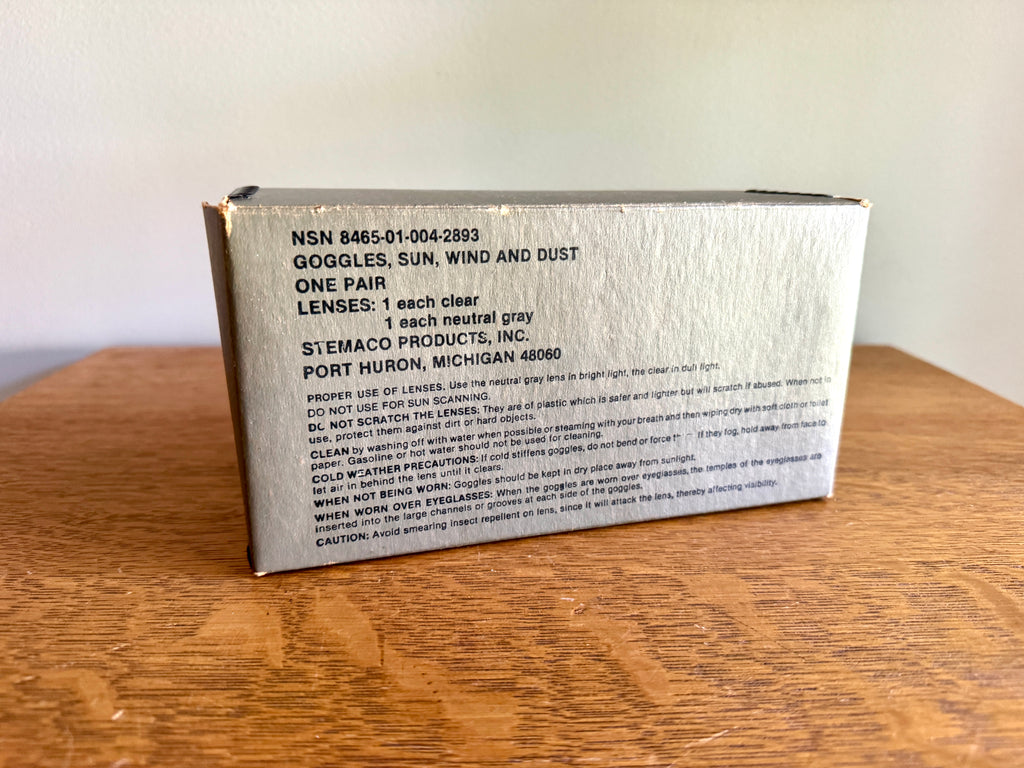 Vtg US Military Goggles M-1974 w/ Box ~ Sun,Wind & Dust Goggles With 2 Lens