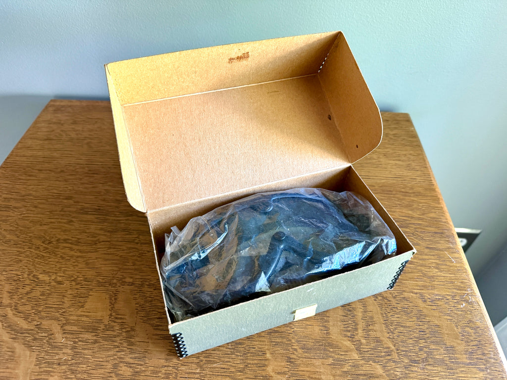 Vtg US Military Goggles M-1974 w/ Box ~ Sun,Wind & Dust Goggles With 2 Lens