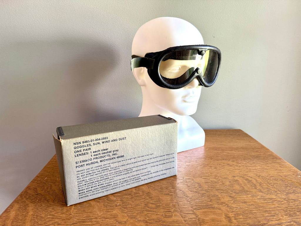 Vtg US Military Goggles M-1974 w/ Box ~ Sun,Wind & Dust Goggles With 2 Lens