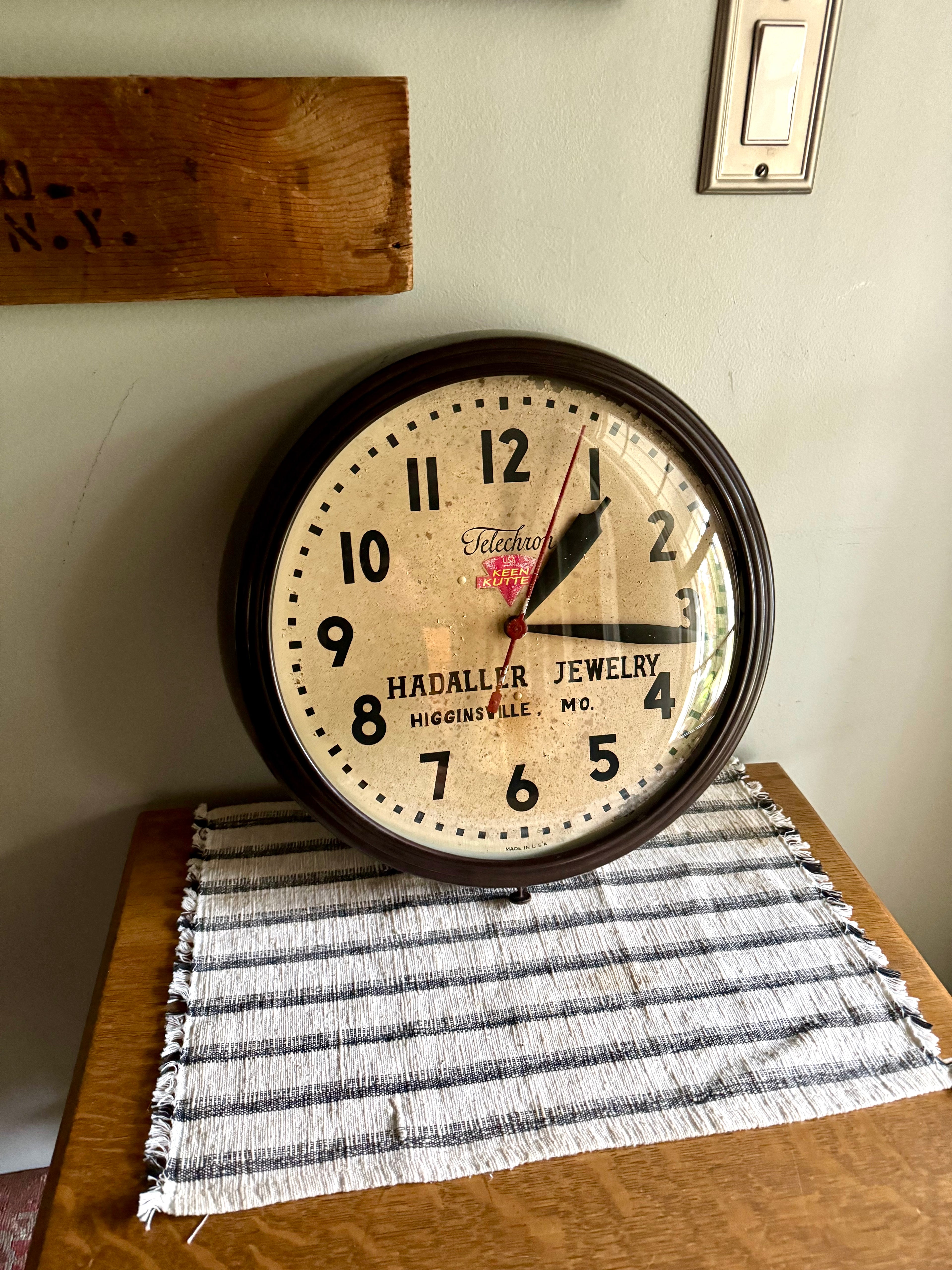 Vintage Distressed Telechron Hadaller Jewelry Advertisement Clock | Higginsville, Mo Bubble Glass Clock