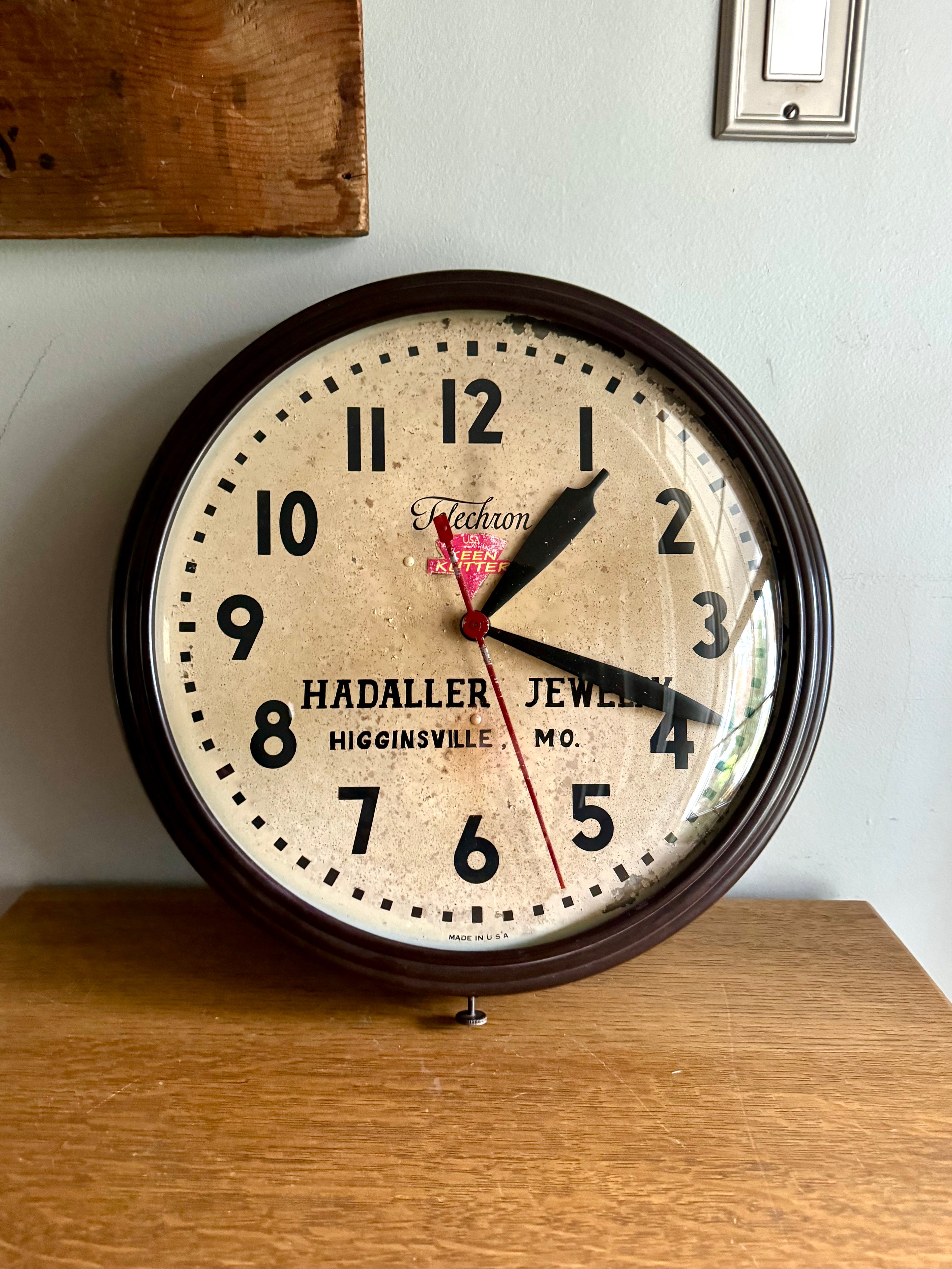 Vintage Distressed Telechron Hadaller Jewelry Advertisement Clock | Higginsville, Mo Bubble Glass Clock