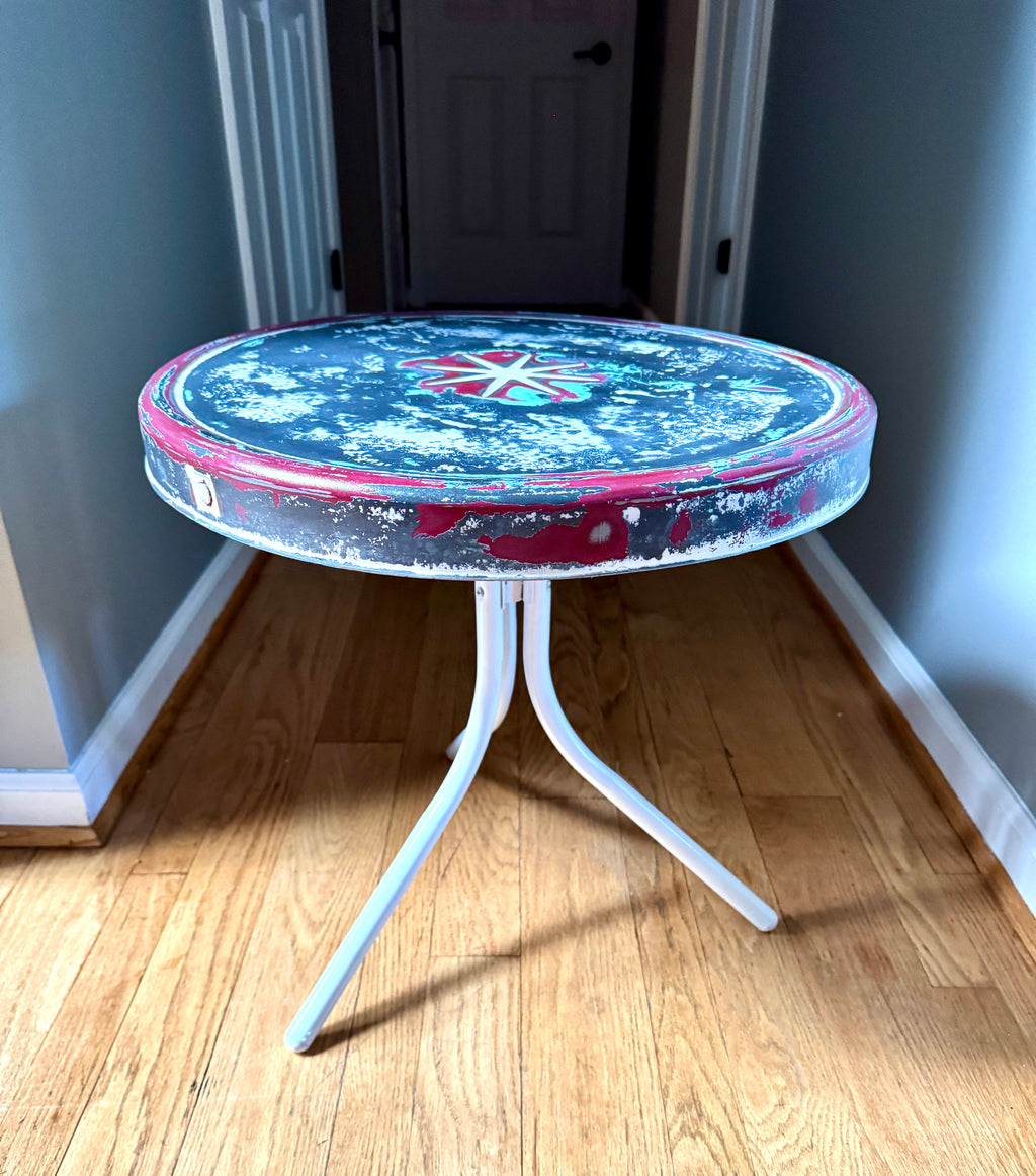 Vtg Distressed Paint Metal Patio Table ~ MCM Metal Lawn Table
