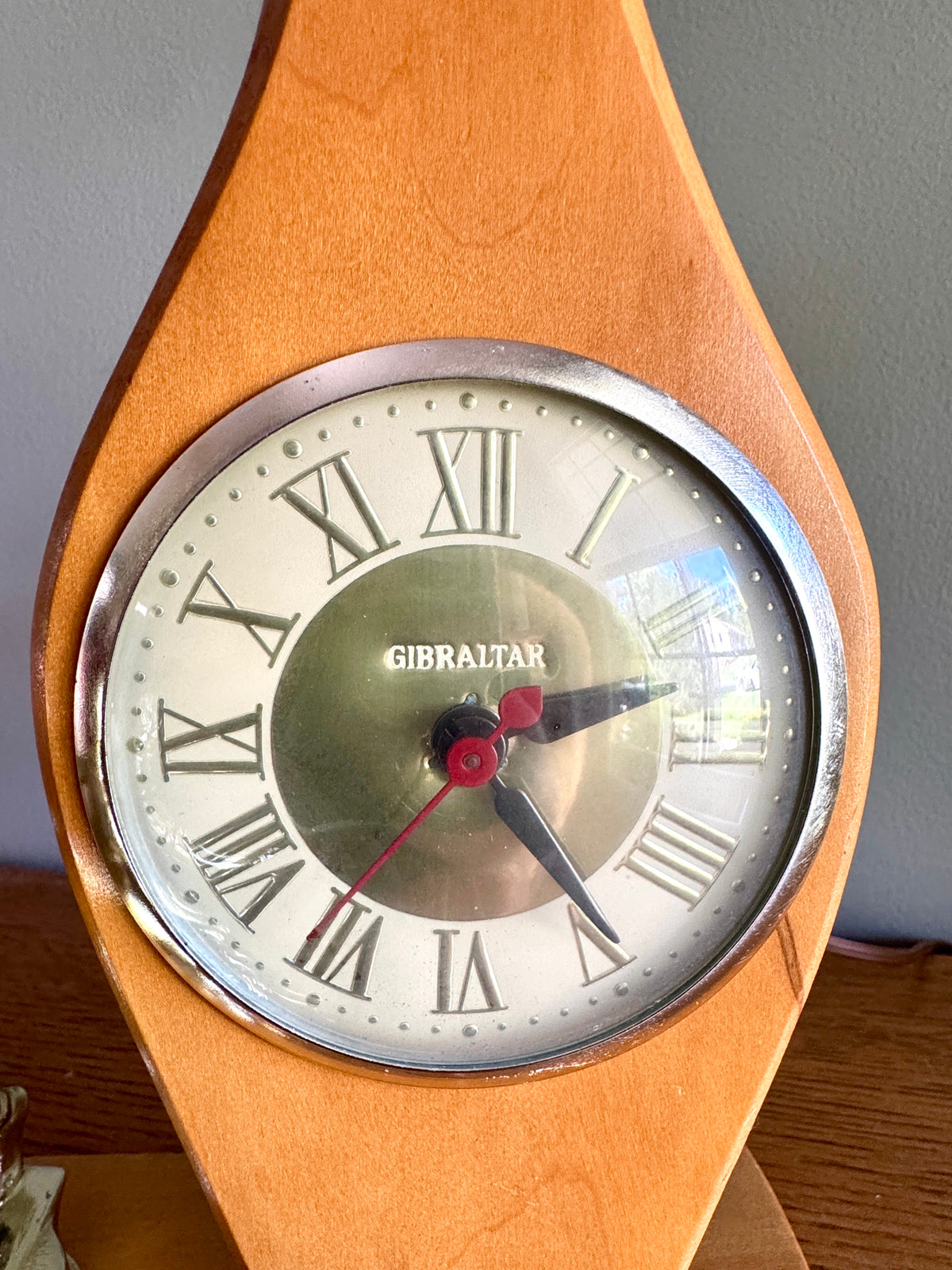 1960's Female Bowling Trophy Electric Mantel Clock ~ Gibraltar Clock Bowling Pin Clock