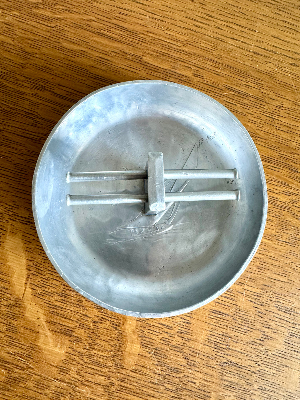 Vtg Nautical Themed Hammered Aluminum Ashtray | Wendell August Forge Inc. Ashtray
