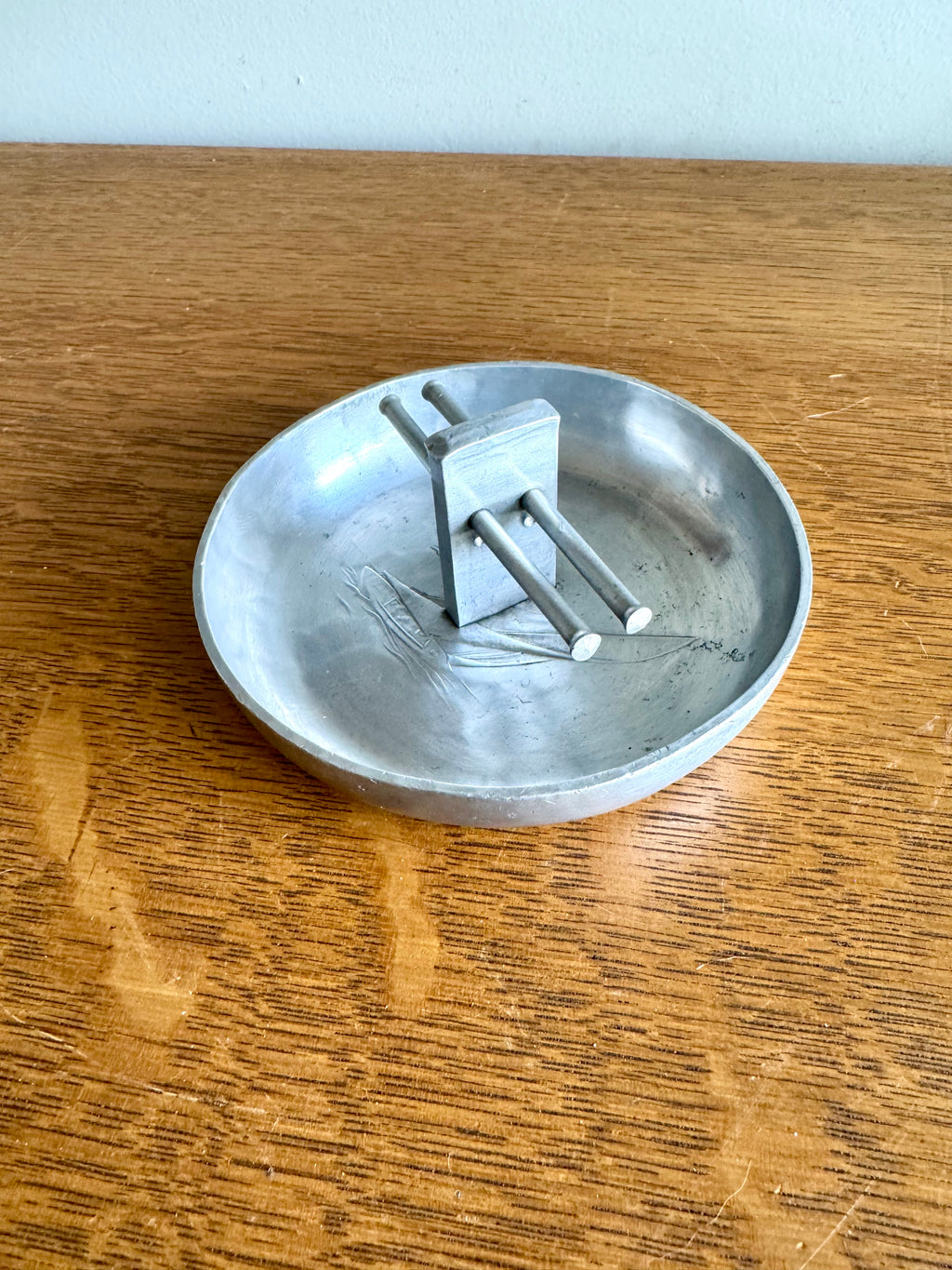 Vtg Nautical Themed Hammered Aluminum Ashtray | Wendell August Forge Inc. Ashtray