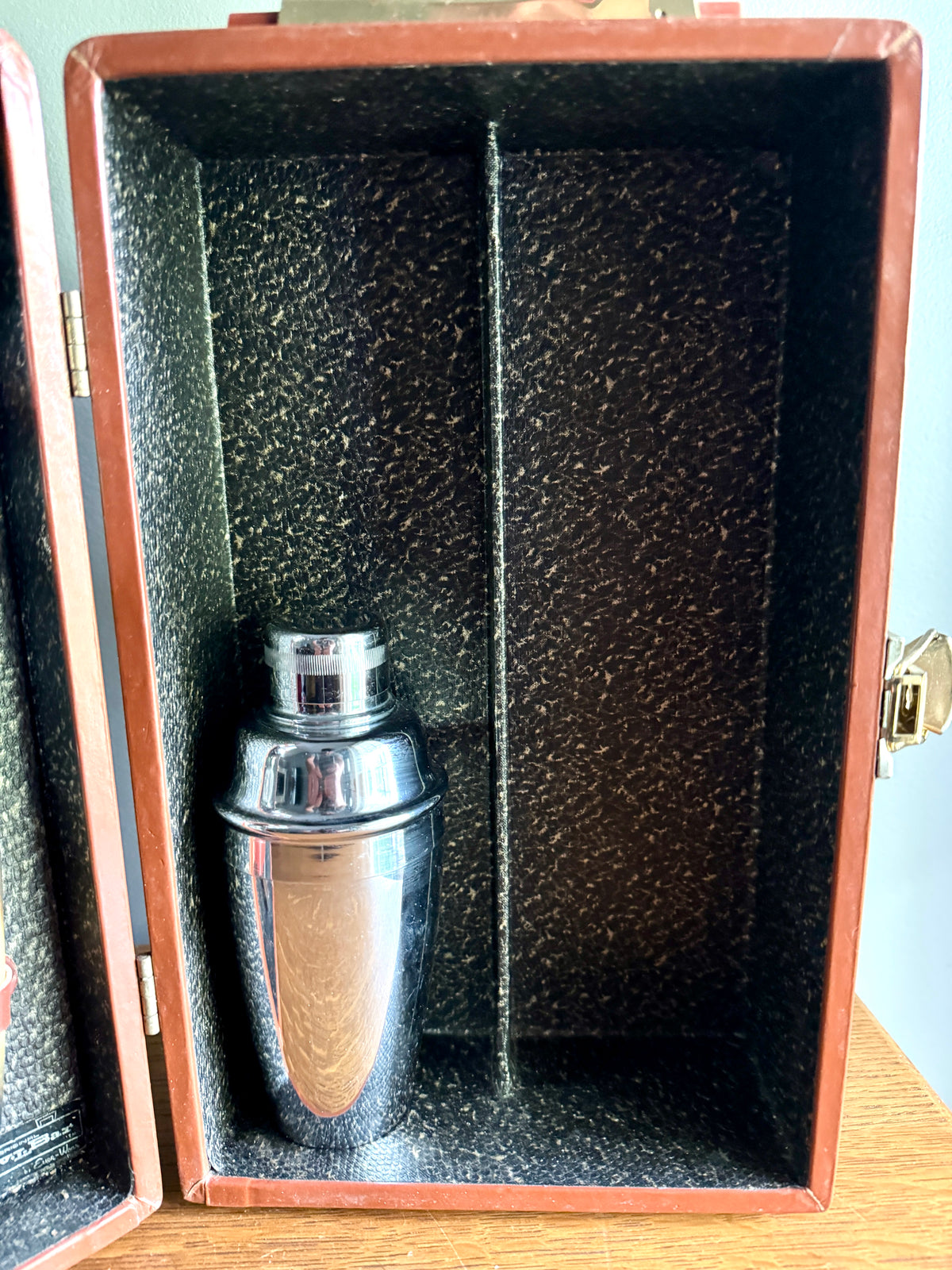 Vtg Trav-L-Bar Case ~ MCM Travel Bar Case