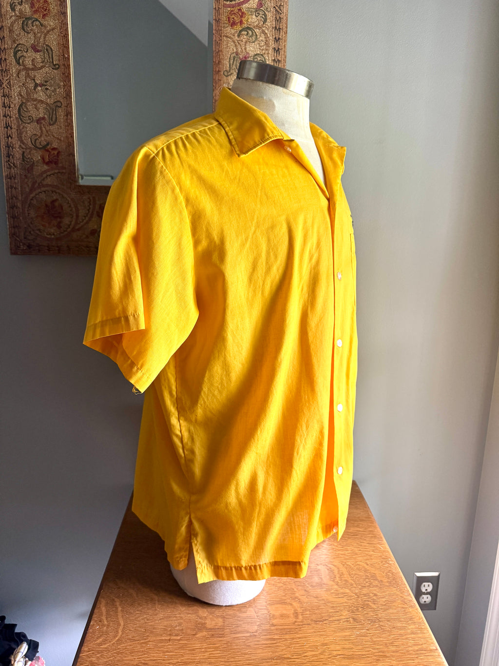 Vtg Yellow Buttom Up Work Shirt ~ J & J Vending Bowling Shirt ~ Yellow Bowling Shirt